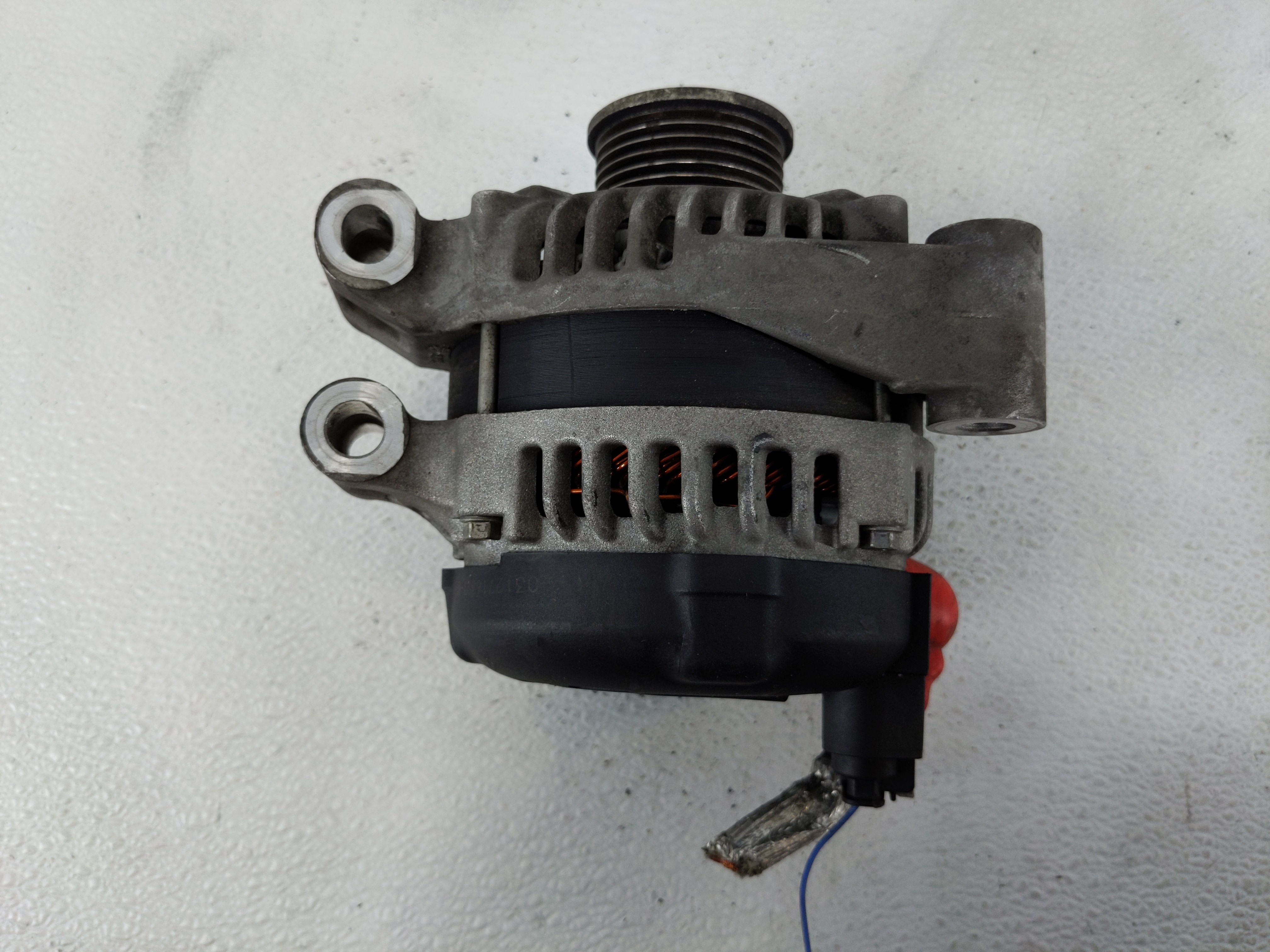 Picture of 2010-2019 Jaguar Xf Alternator Generator Charging Assembly Engine Oem 1142911