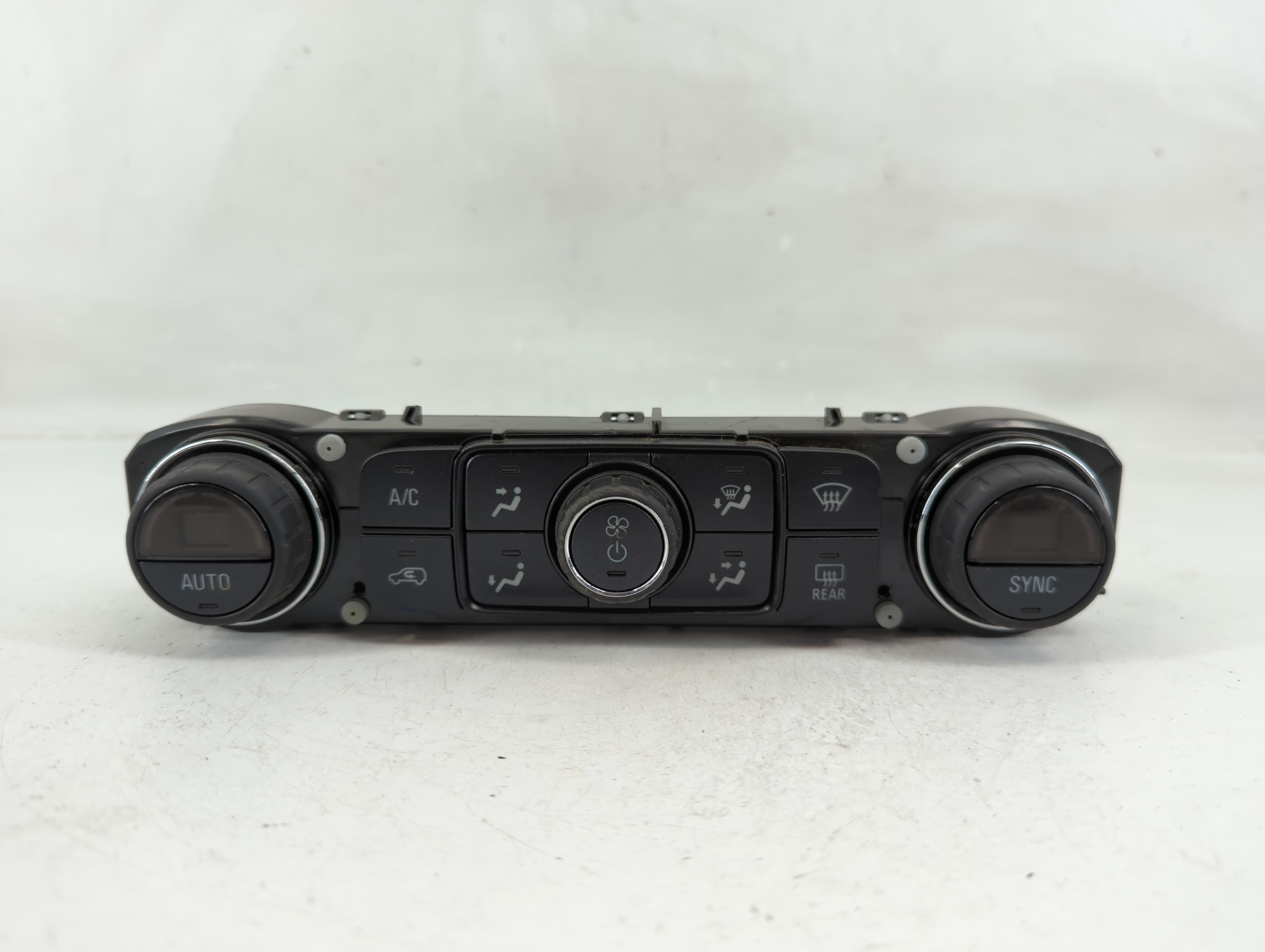 Picture of 2014-2019 Chevrolet Silverado 1500 Ac Heater Climate Control 23486614 1142928