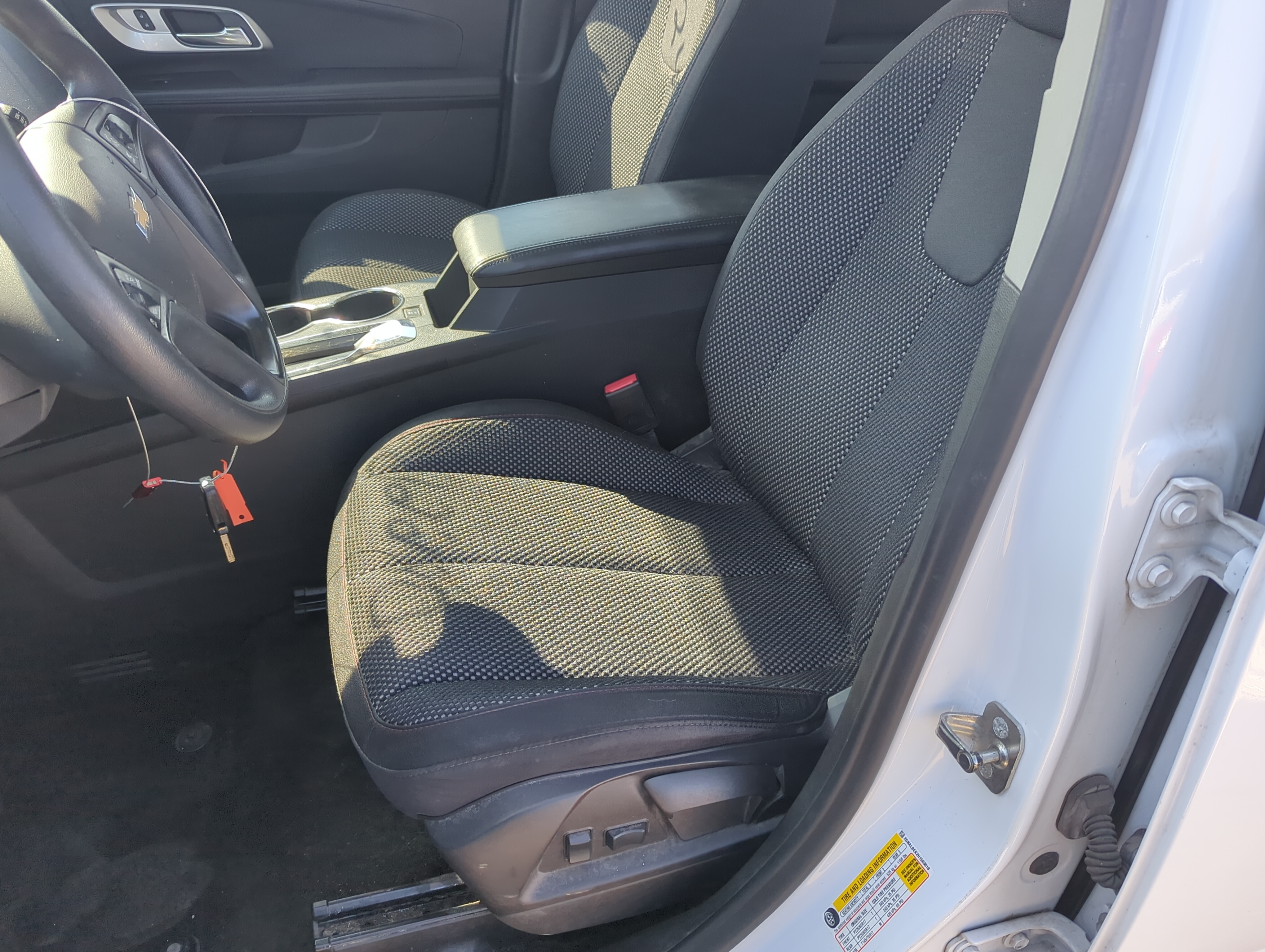 Picture of 2014-2017 Chevrolet Equinox Driver Front Seat Oem 1142949