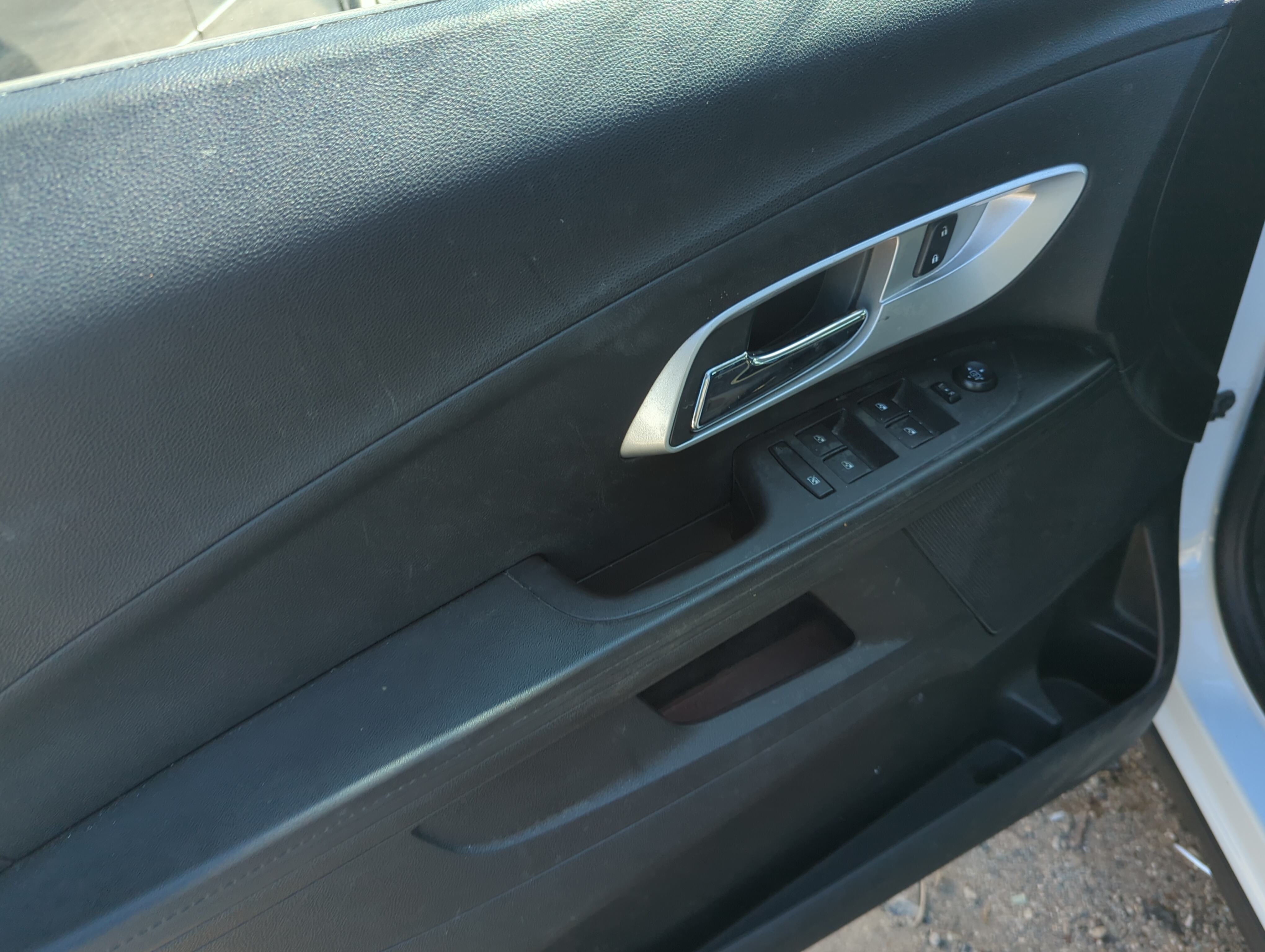 2010-2017 Chevrolet Equinox Driver Left Door Master Power Window Switch 1142968 - Oemusedautoparts1.com