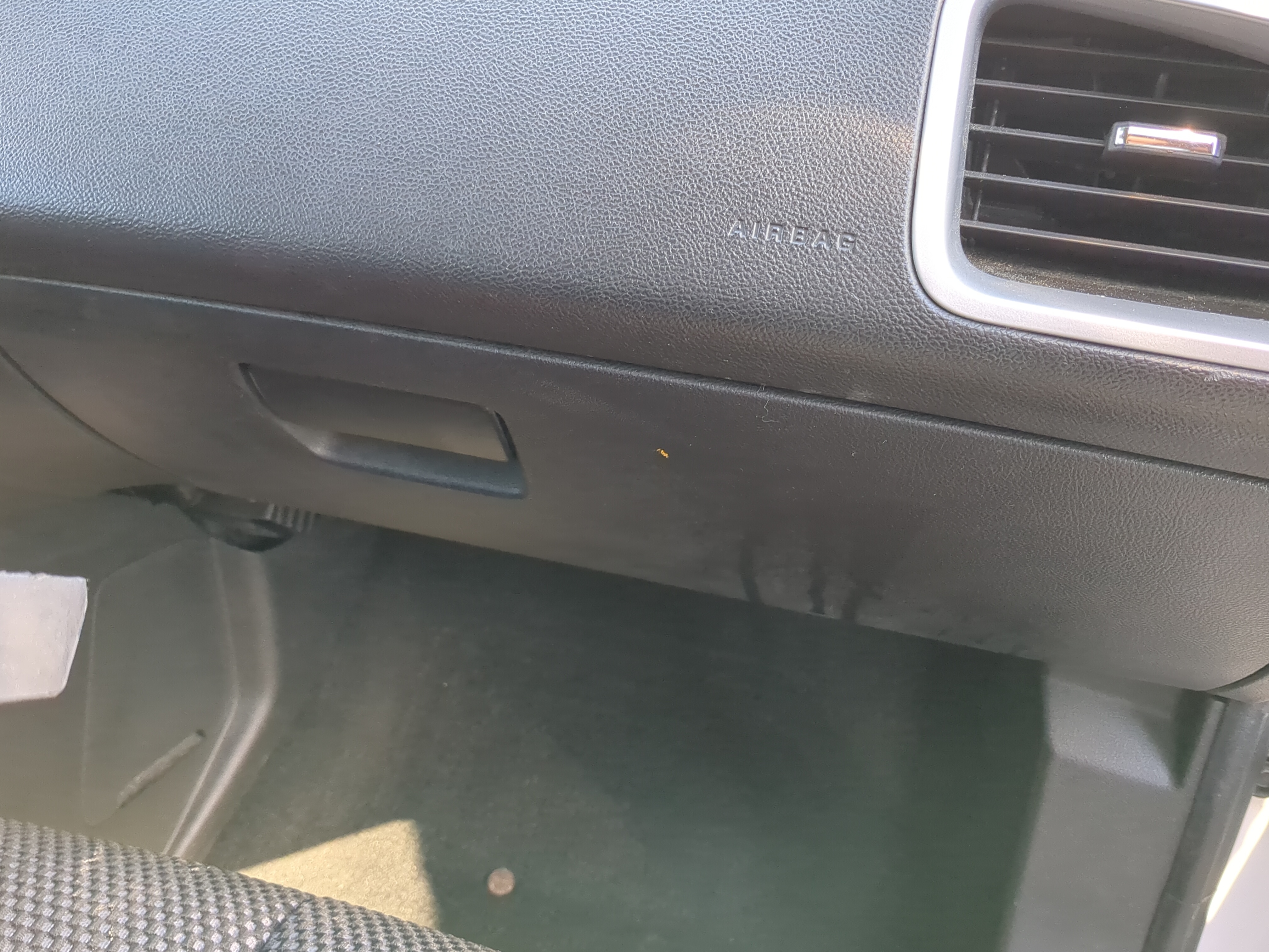 2017 Chevrolet Equinox Passenger Glove Box Door Storage Compartment 1143092 - Oemusedautoparts1.com