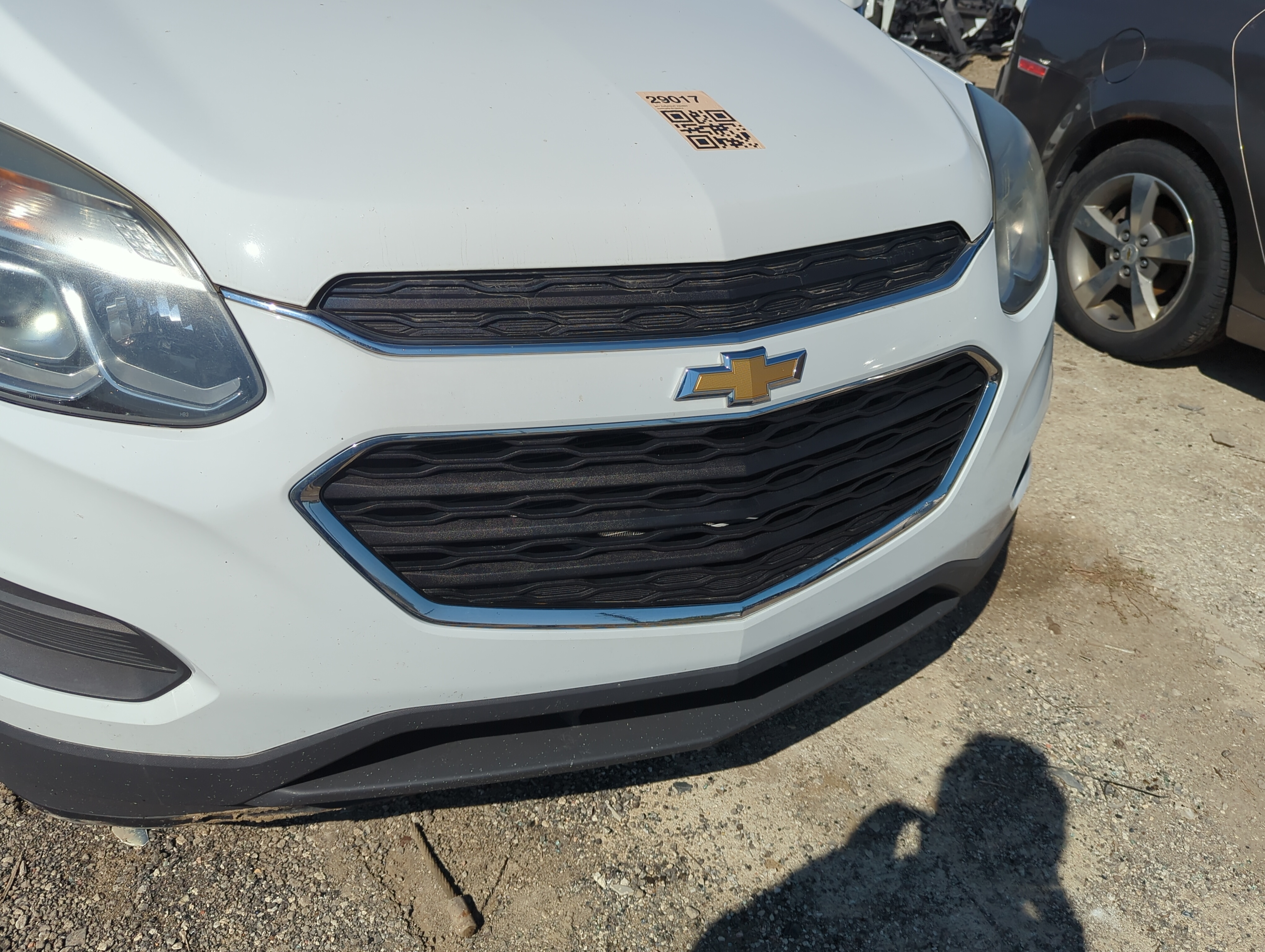 Picture of 2016-2017 Chevrolet Equinox Front Grille Bumper Not Included 1143121