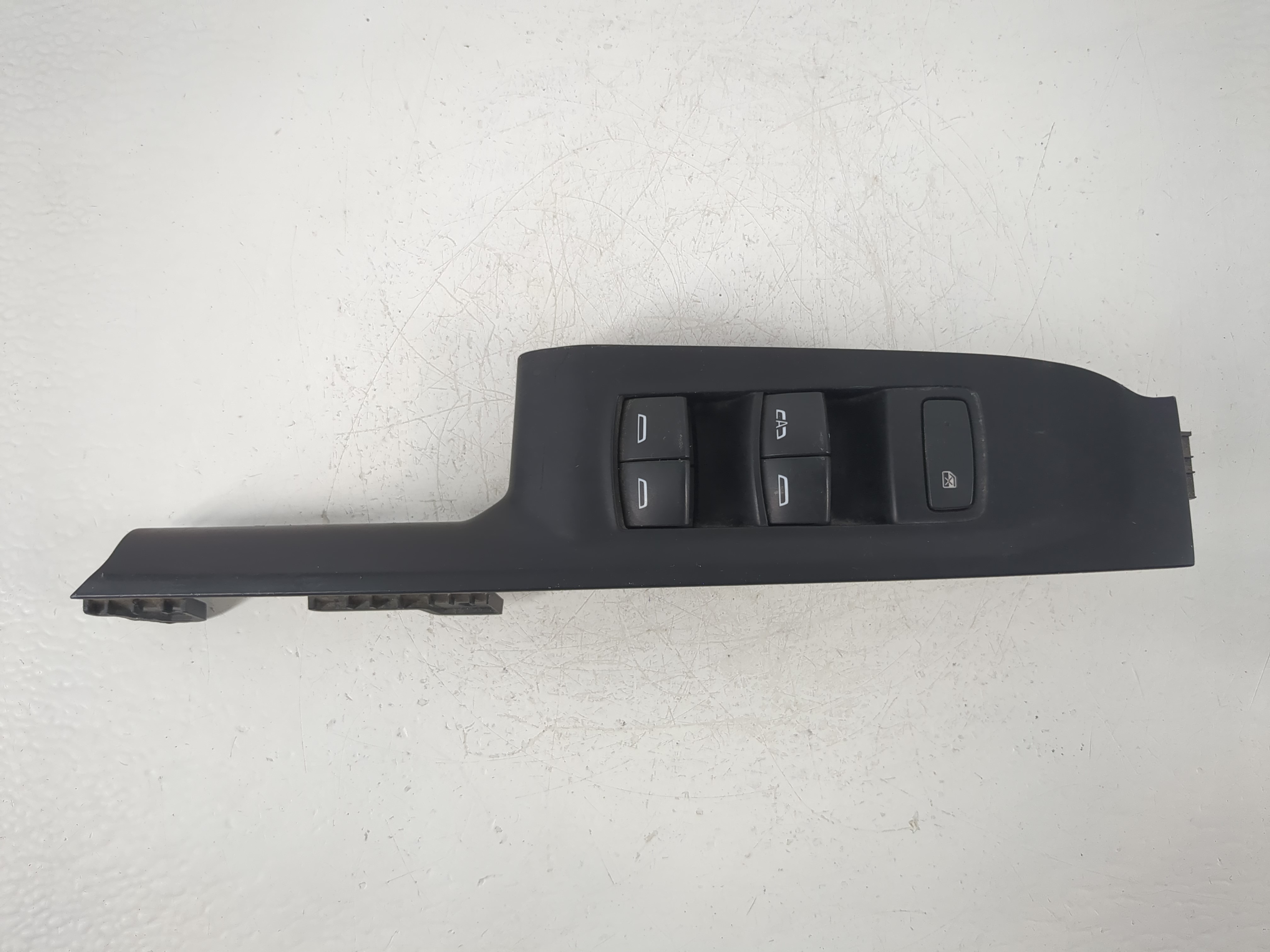 Picture of 2019 Chevrolet Silverado 1500 Driver Left Door Master Power Window Switch 1143162