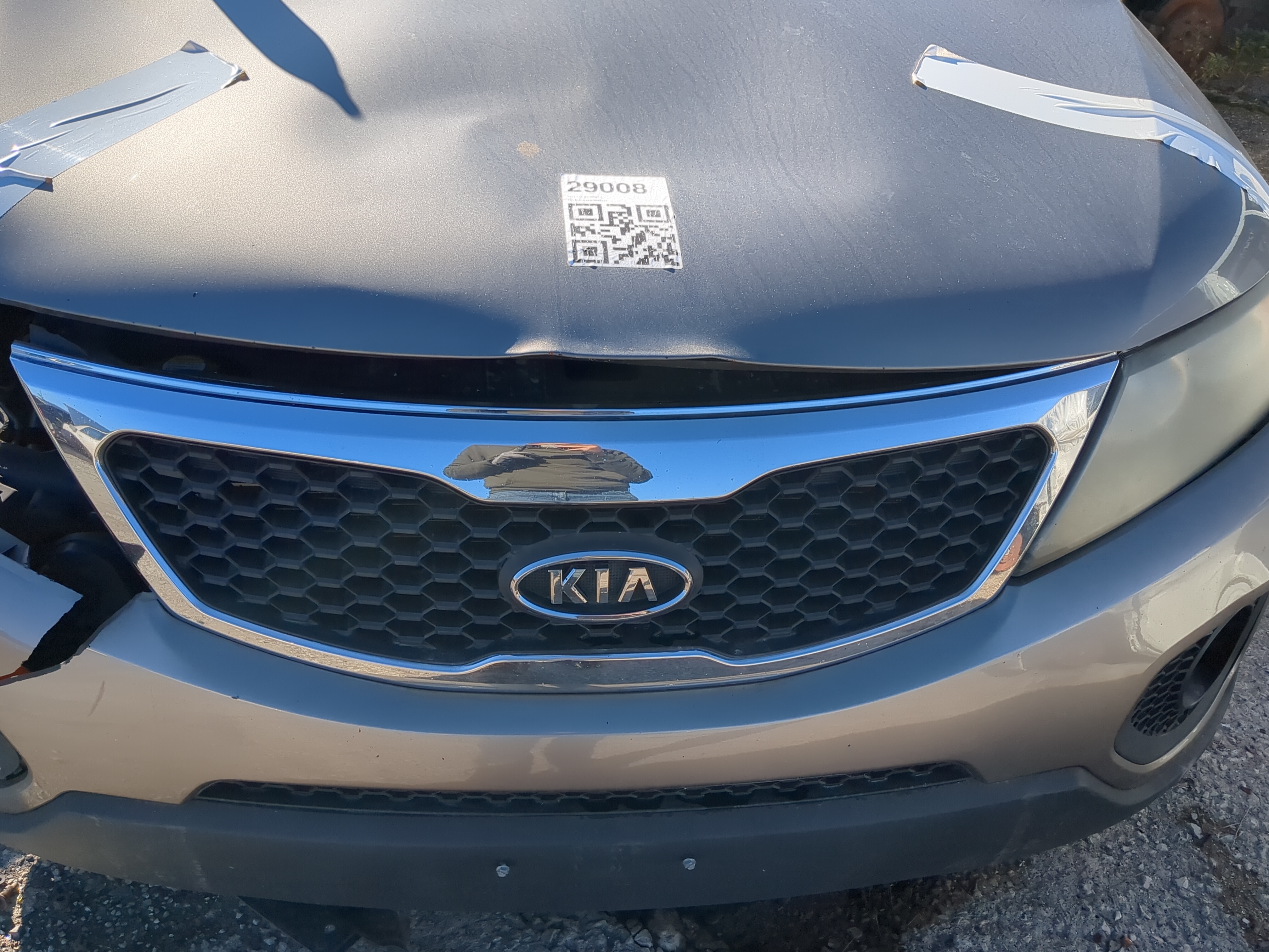 Picture of 2011-2013 Kia Sorento Front Grille Bumper Not Included 1143209