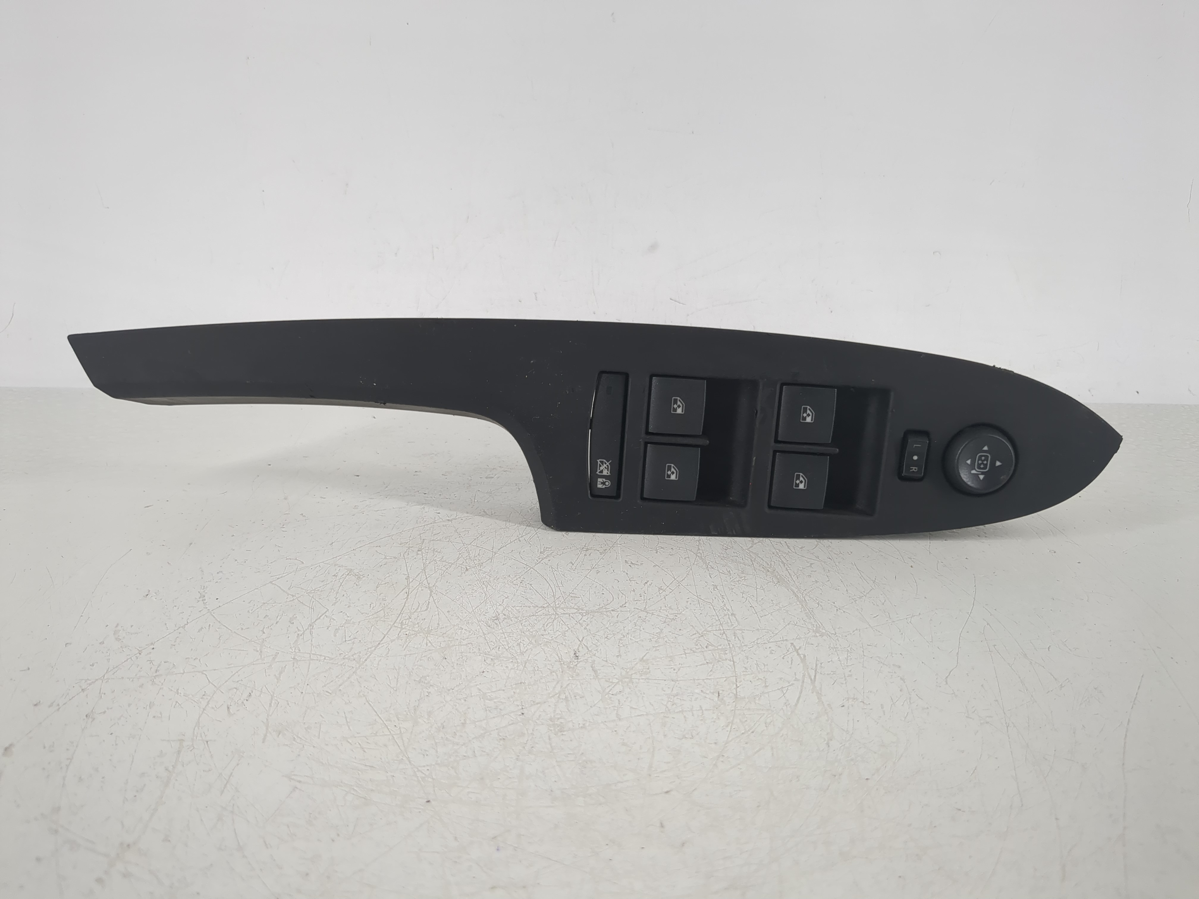 Picture of 2013-2013 Cadillac Ats Driver Left Door Master Power Window Switch 1143302