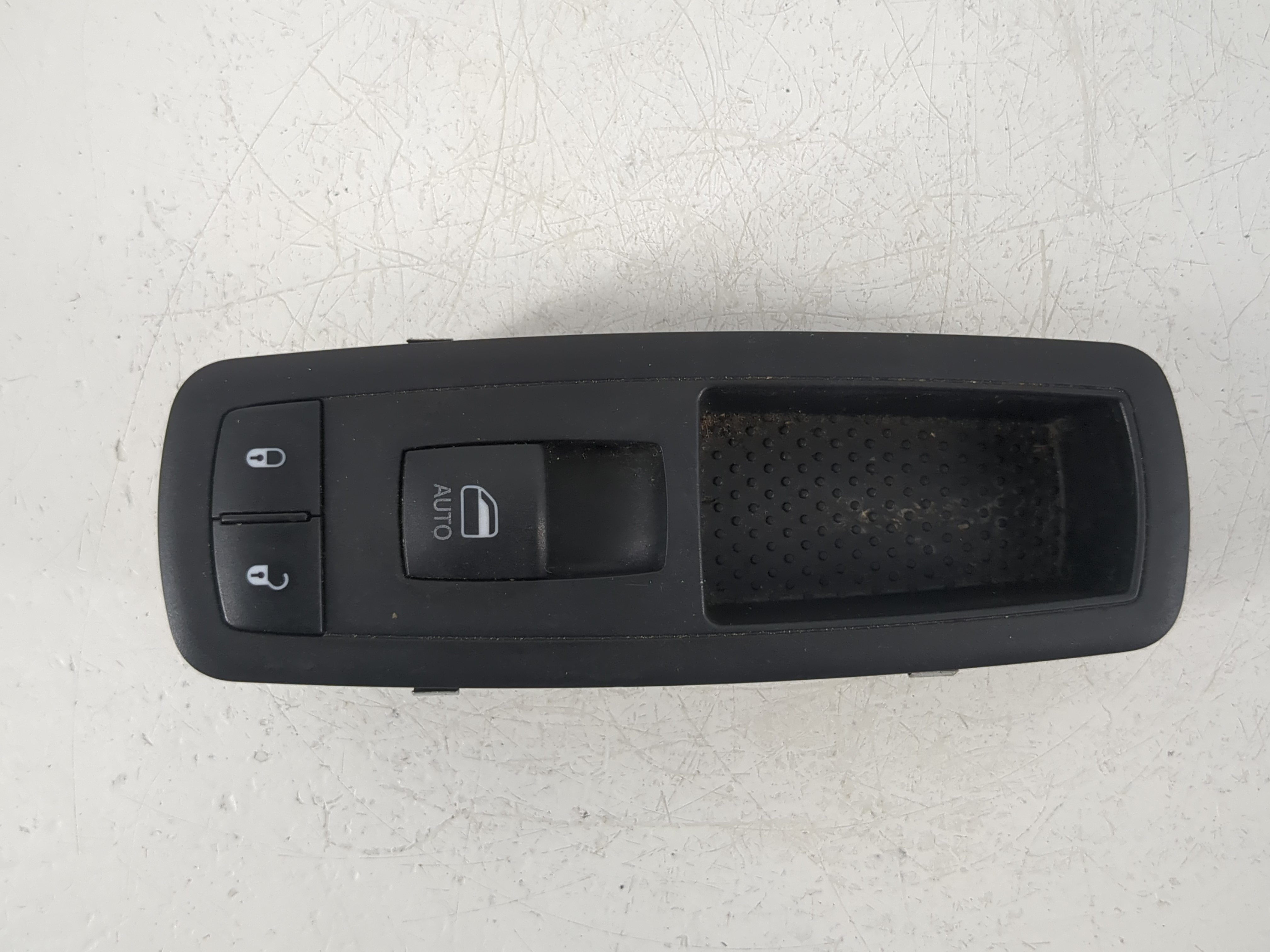 Picture of Dodge Ram 1500 Driver Left Door Master Power Window Switch 68298088aa 1143305