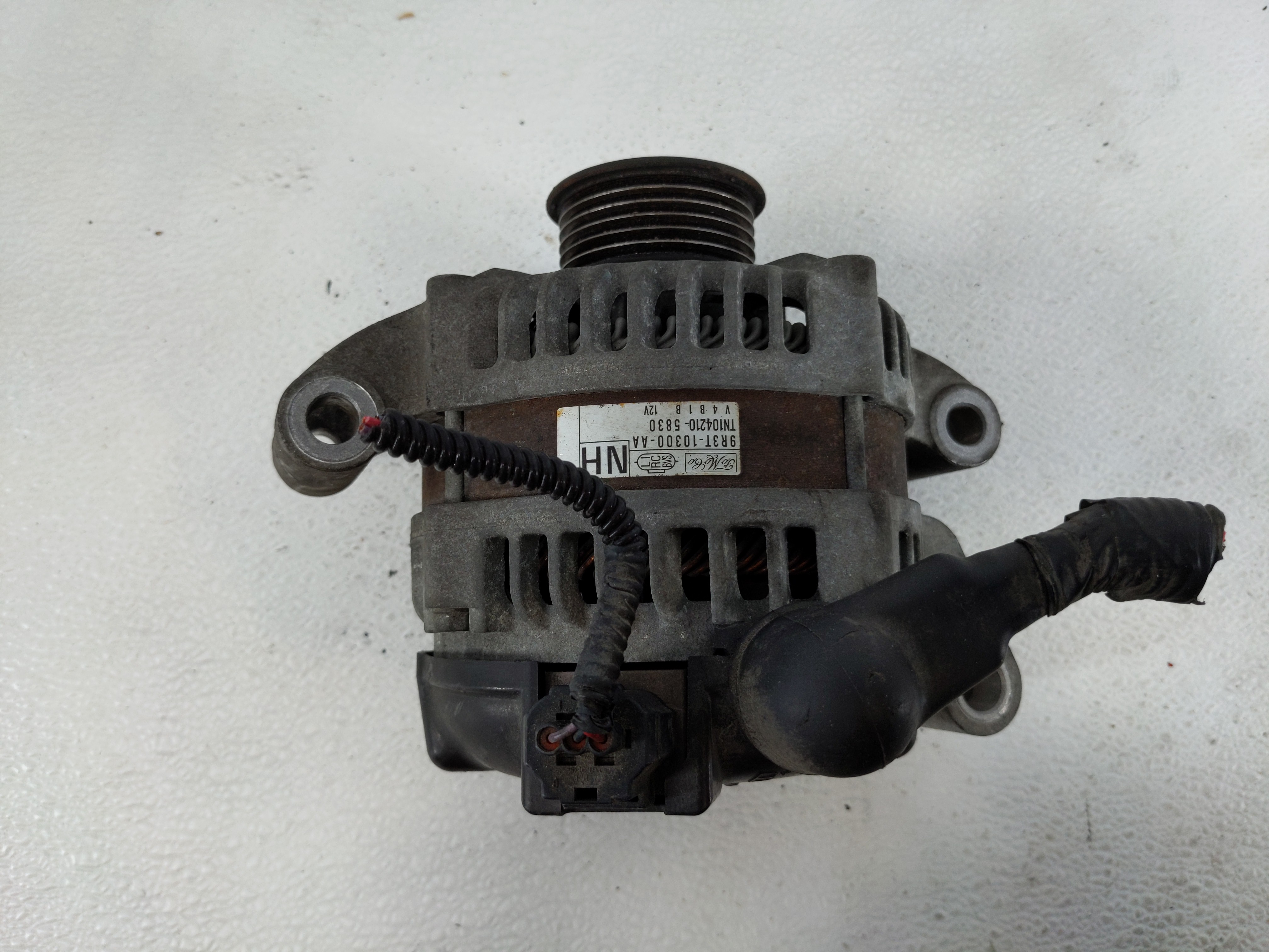 2009-2010 Ford Mustang Alternator Generator Charging Assembly Engine Oem 1143448 - Oemusedautoparts1.com