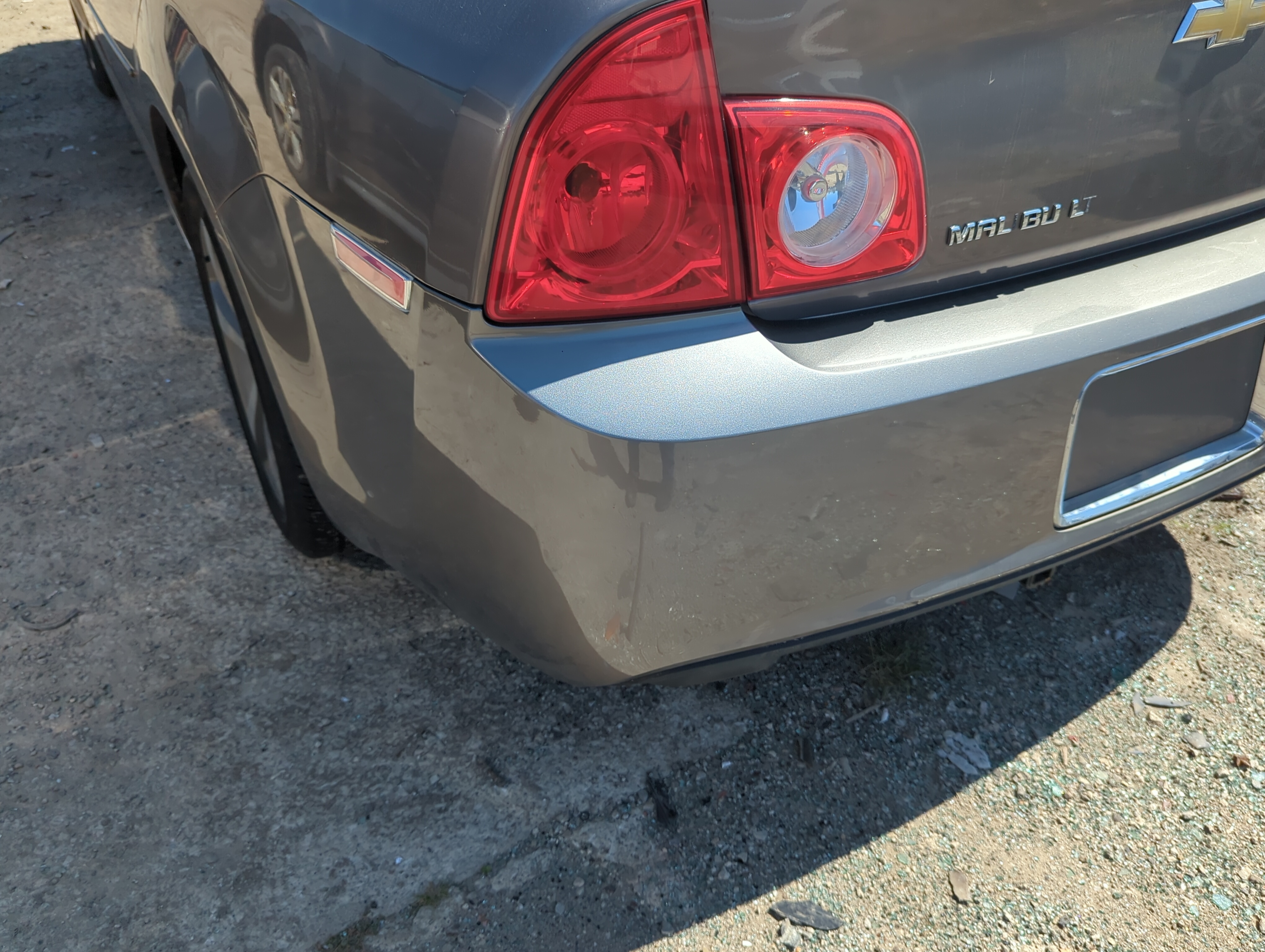 2011-2012 Chevrolet Malibu Rear Bumper Assembly Oem 1143495 - Oemusedautoparts1.com