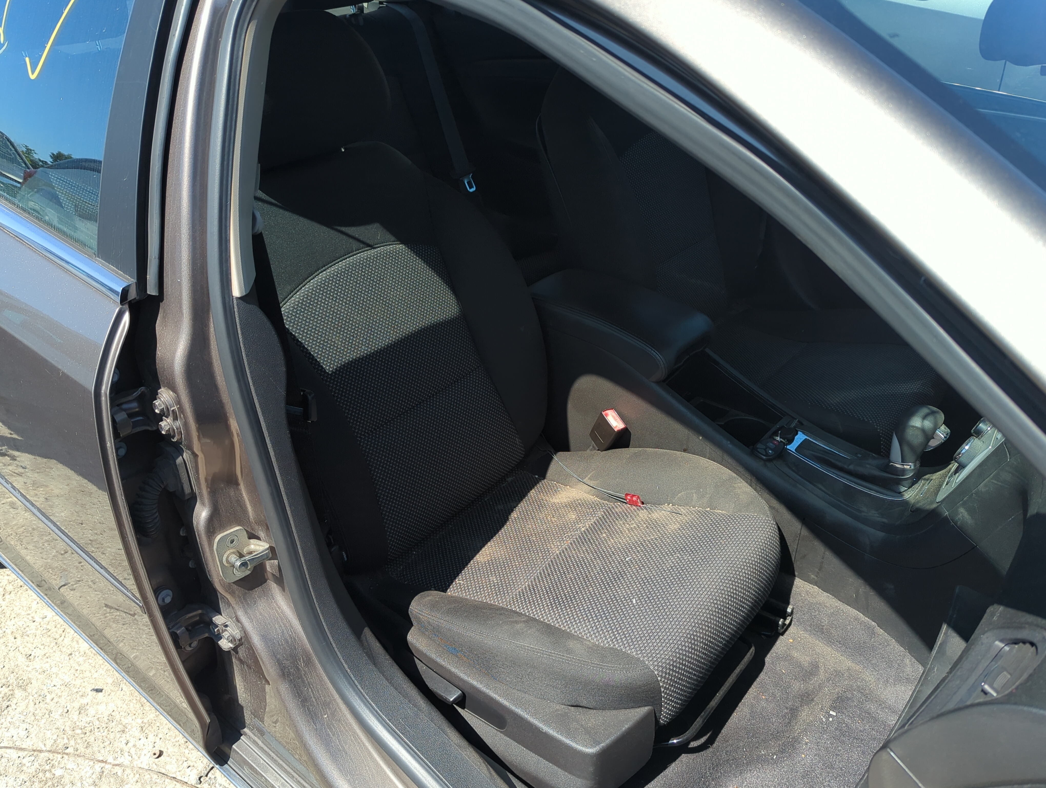 2011-2012 Chevrolet Malibu Passenger Front Seat Oem 1143628 - Oemusedautoparts1.com