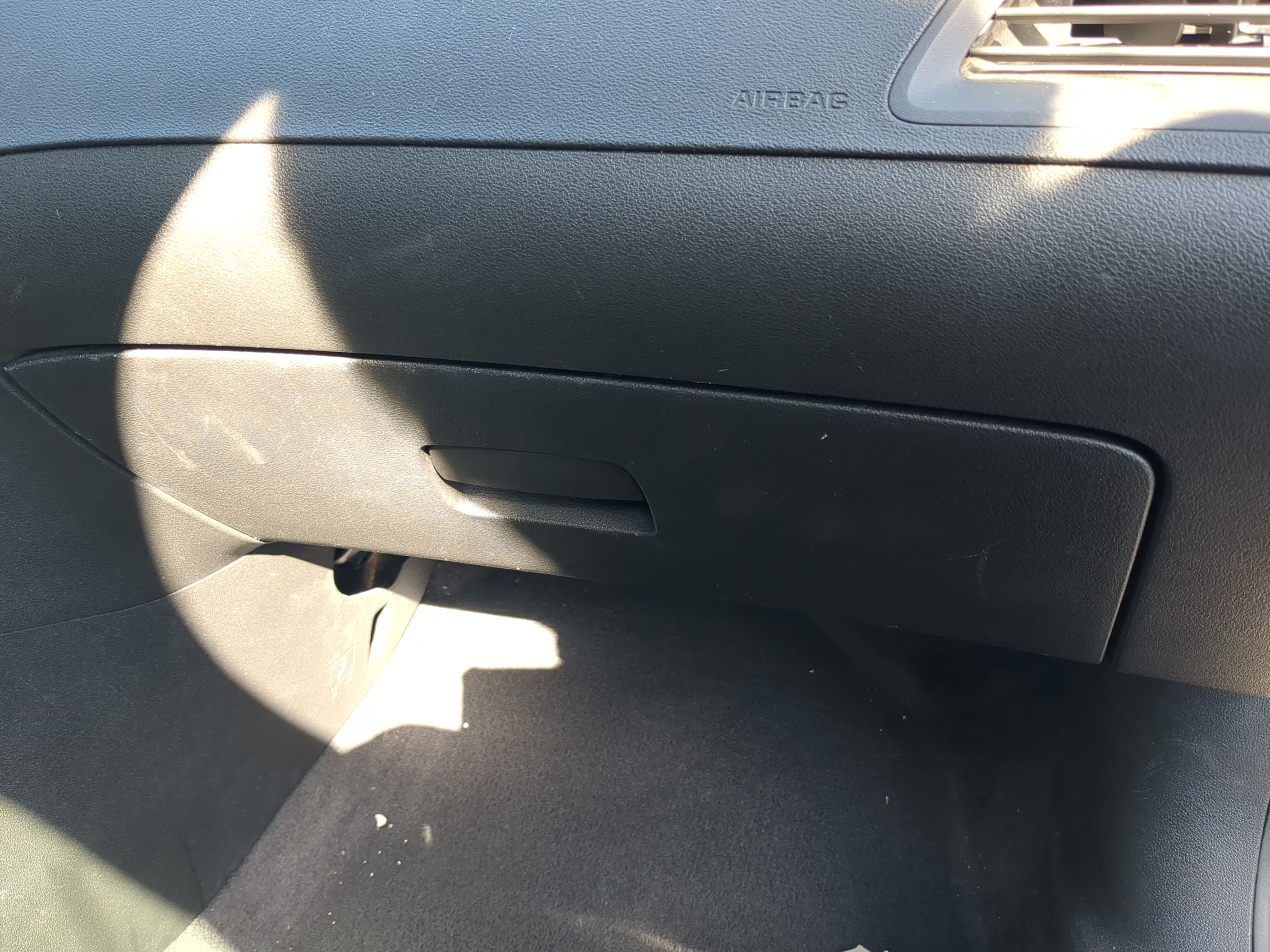 2012 Chevrolet Malibu Passenger Glove Box Door Storage Compartment 1143634 - Oemusedautoparts1.com