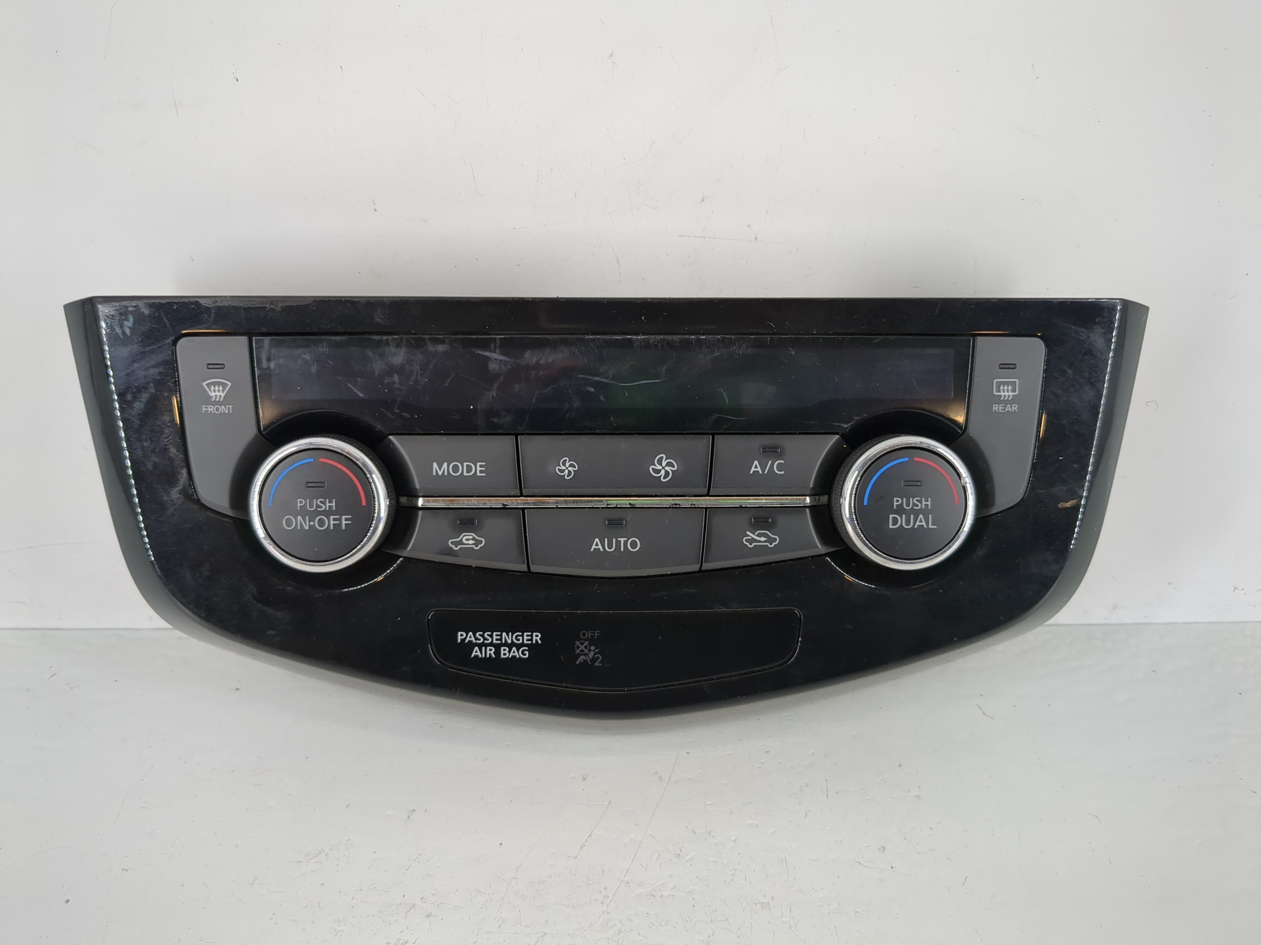2014-2016 Nissan Rogue Ac Heater Climate Control 27500 4ba0a 1143847 - Oemusedautoparts1.com