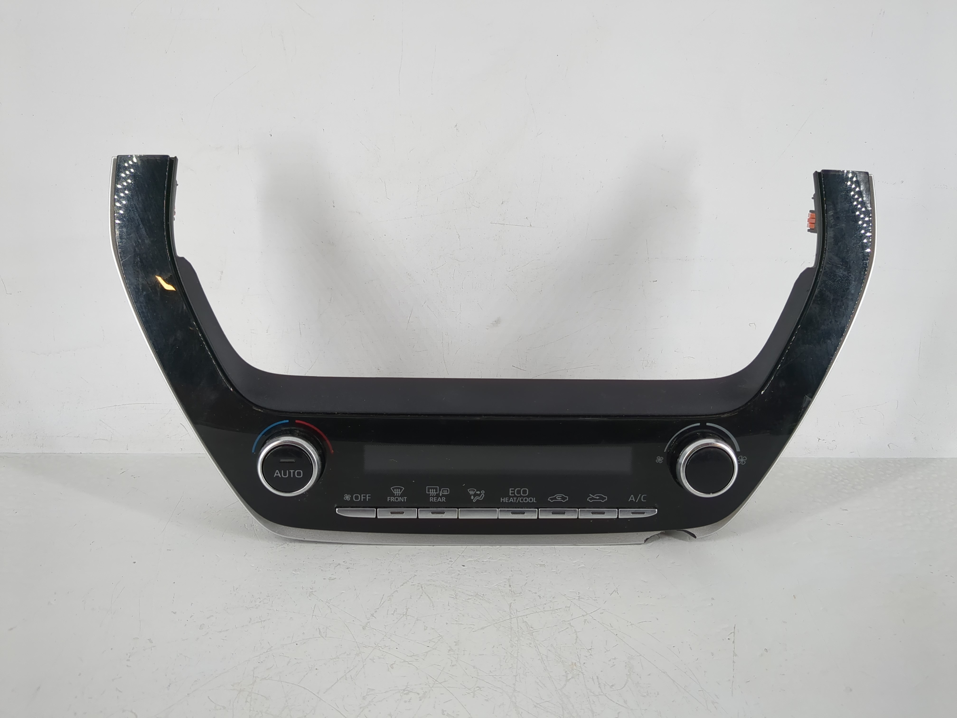 Picture of 2019-2022 Toyota Corolla Ac Heater Climate Control 75k714 1143856