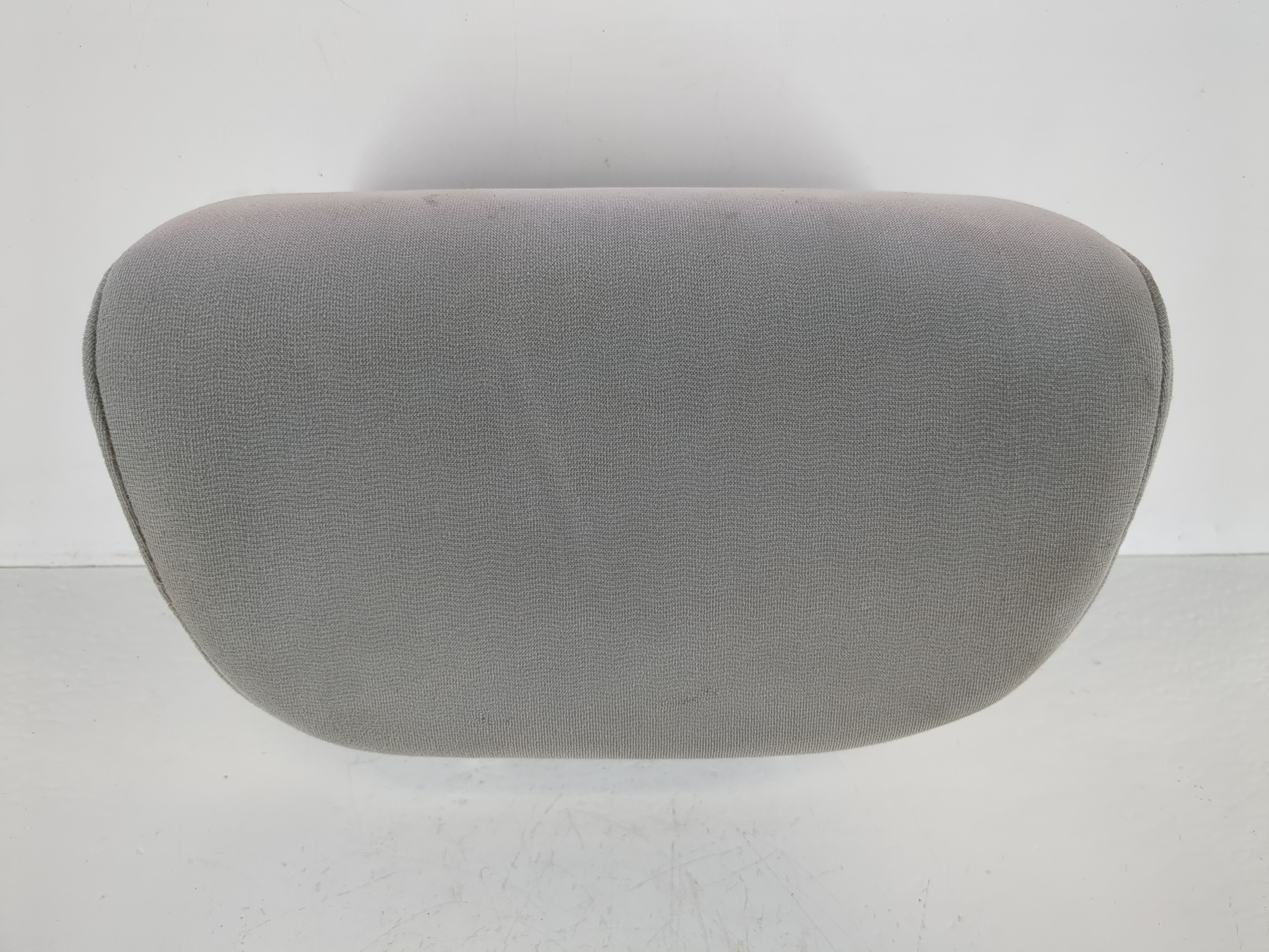 Picture of 2007-2010 Hyundai Elantra Headrest Head Rest Rear Center Seat Grey 1144040