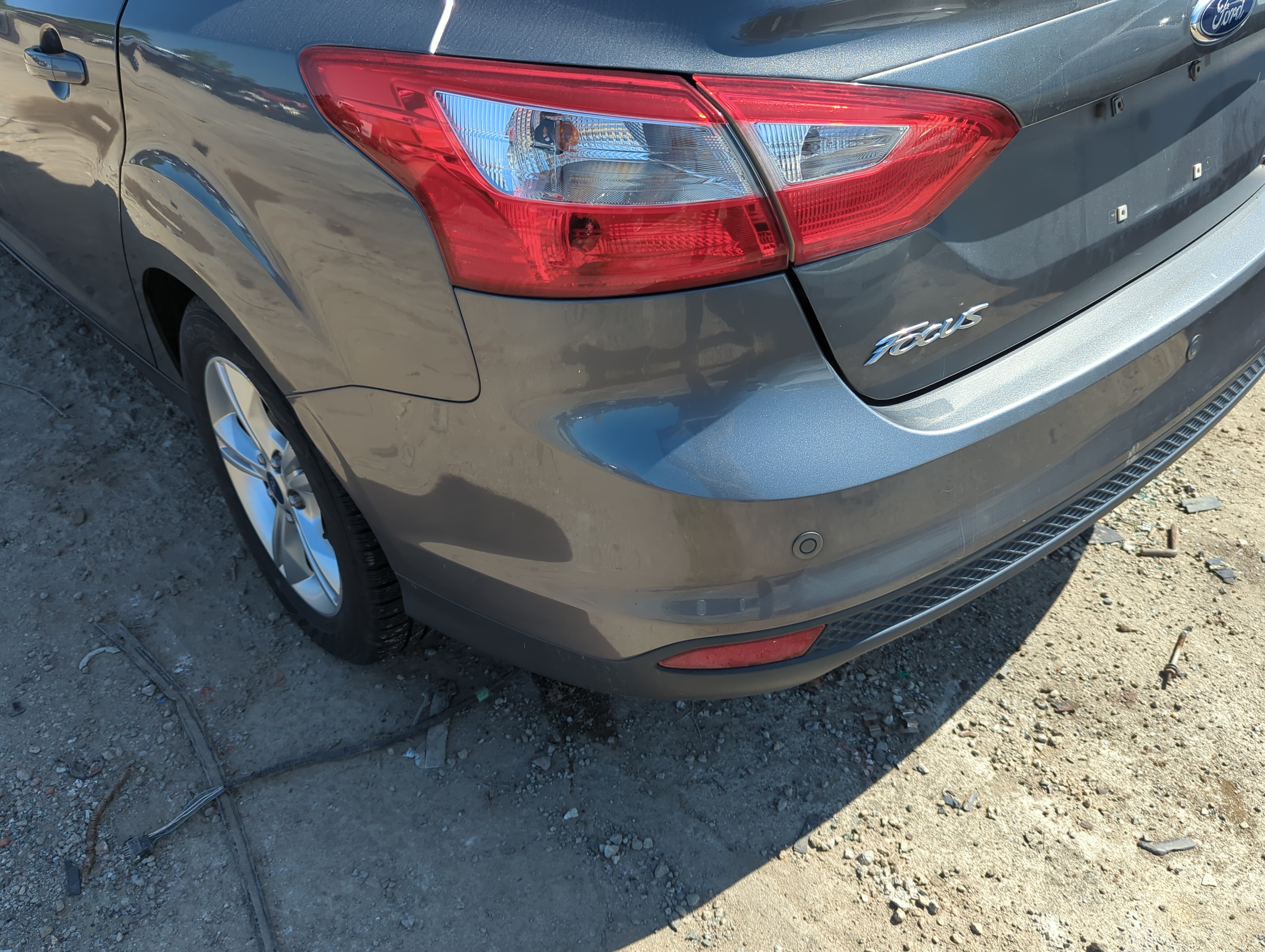 2012-2014 Ford Focus Rear Bumper Assembly Oem 1144120 - Oemusedautoparts1.com