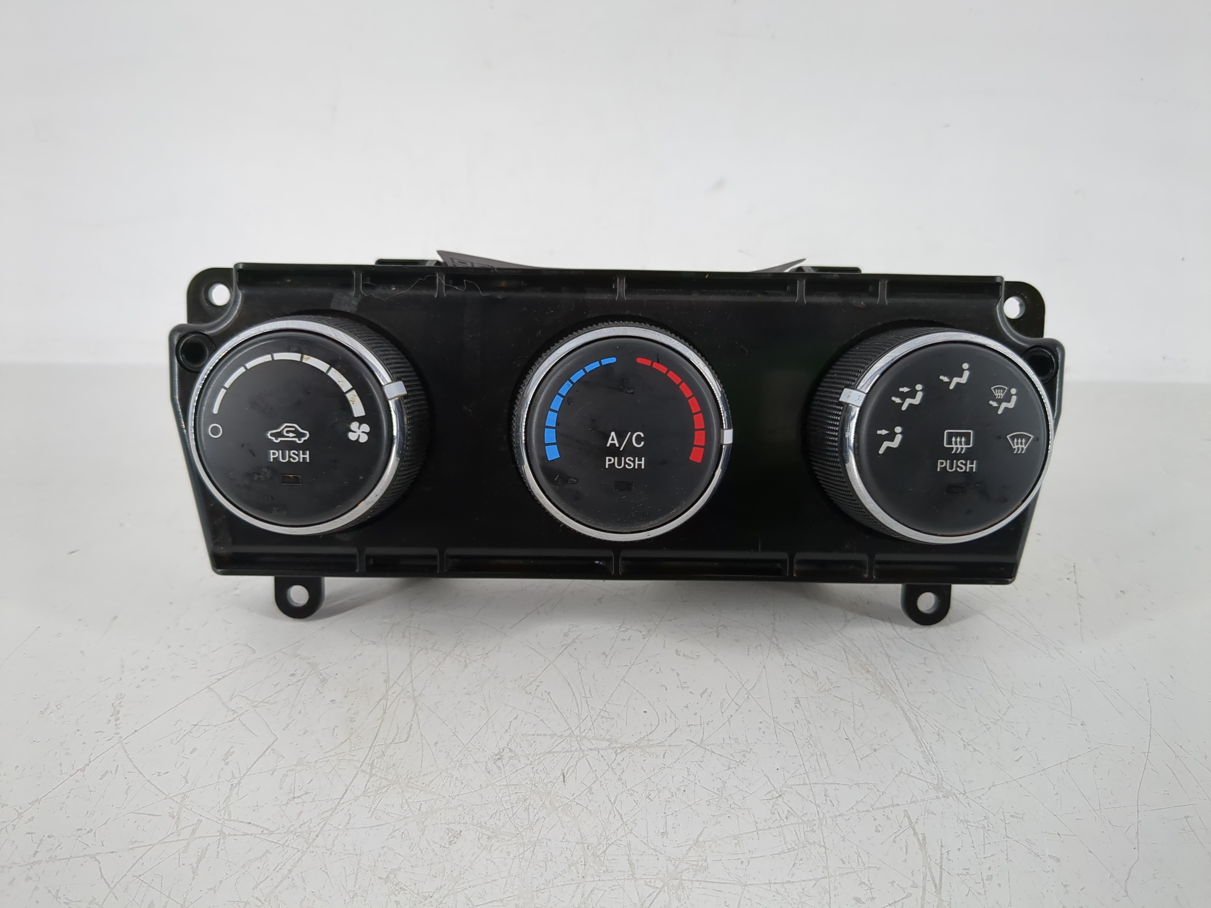 2010-2012 Jeep Liberty Ac Heater Climate Control P55111943ae 1144199 - Oemusedautoparts1.com