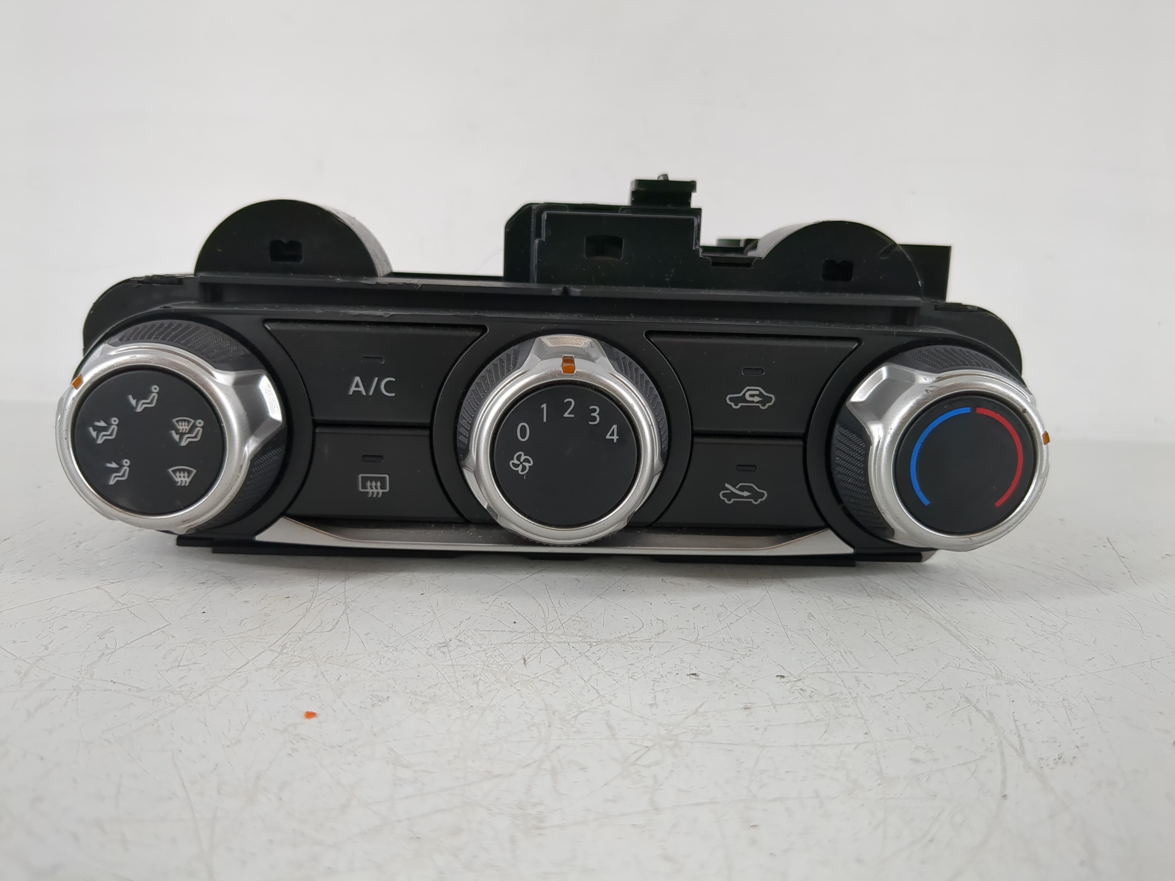 Picture of 2021 Nissan Versa Ac Heater Climate Control T198220b 1144213