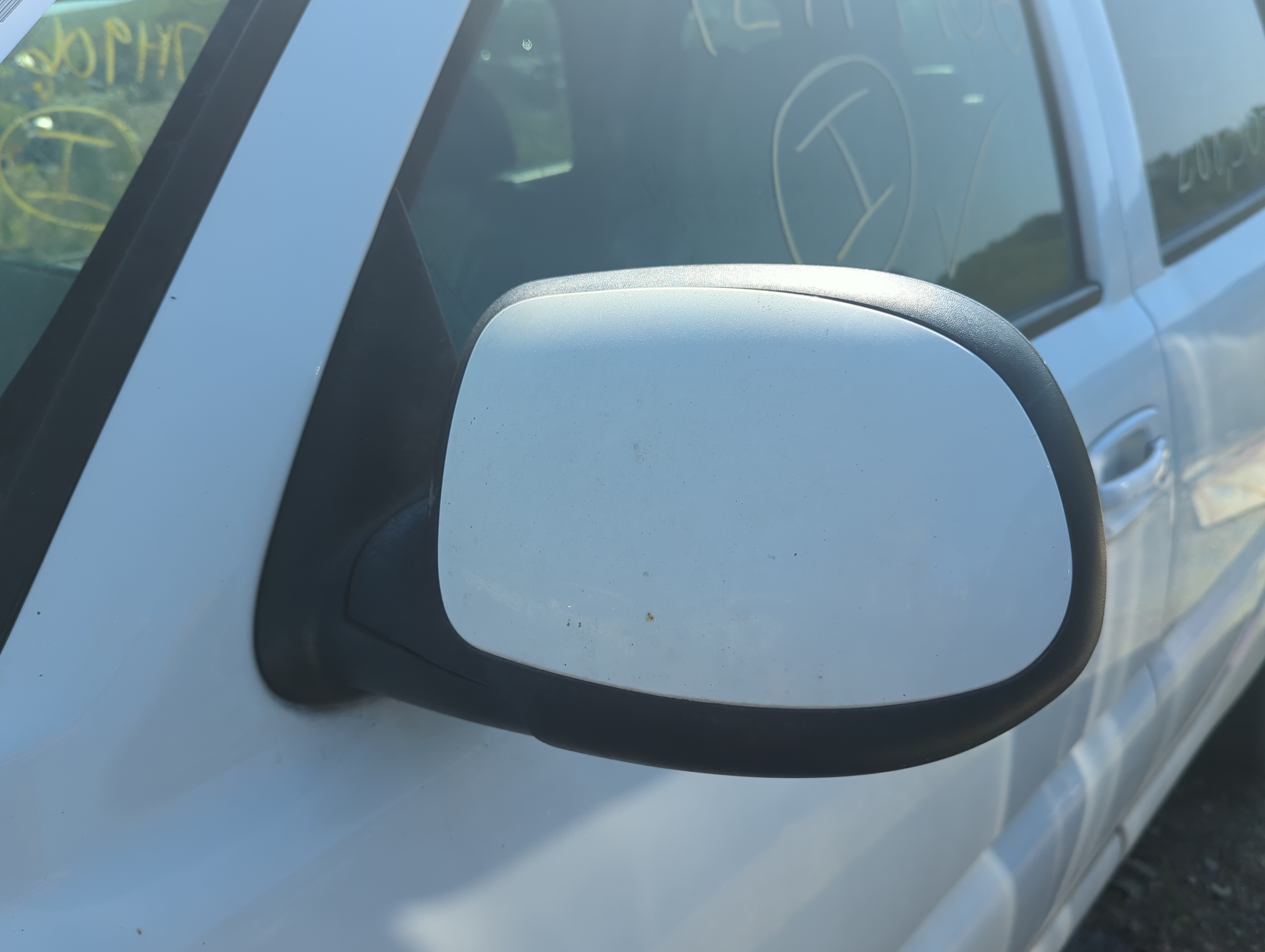 Picture of 2003-2006 Gmc Yukon Driver Left Side View Power Door Mirror 1144321