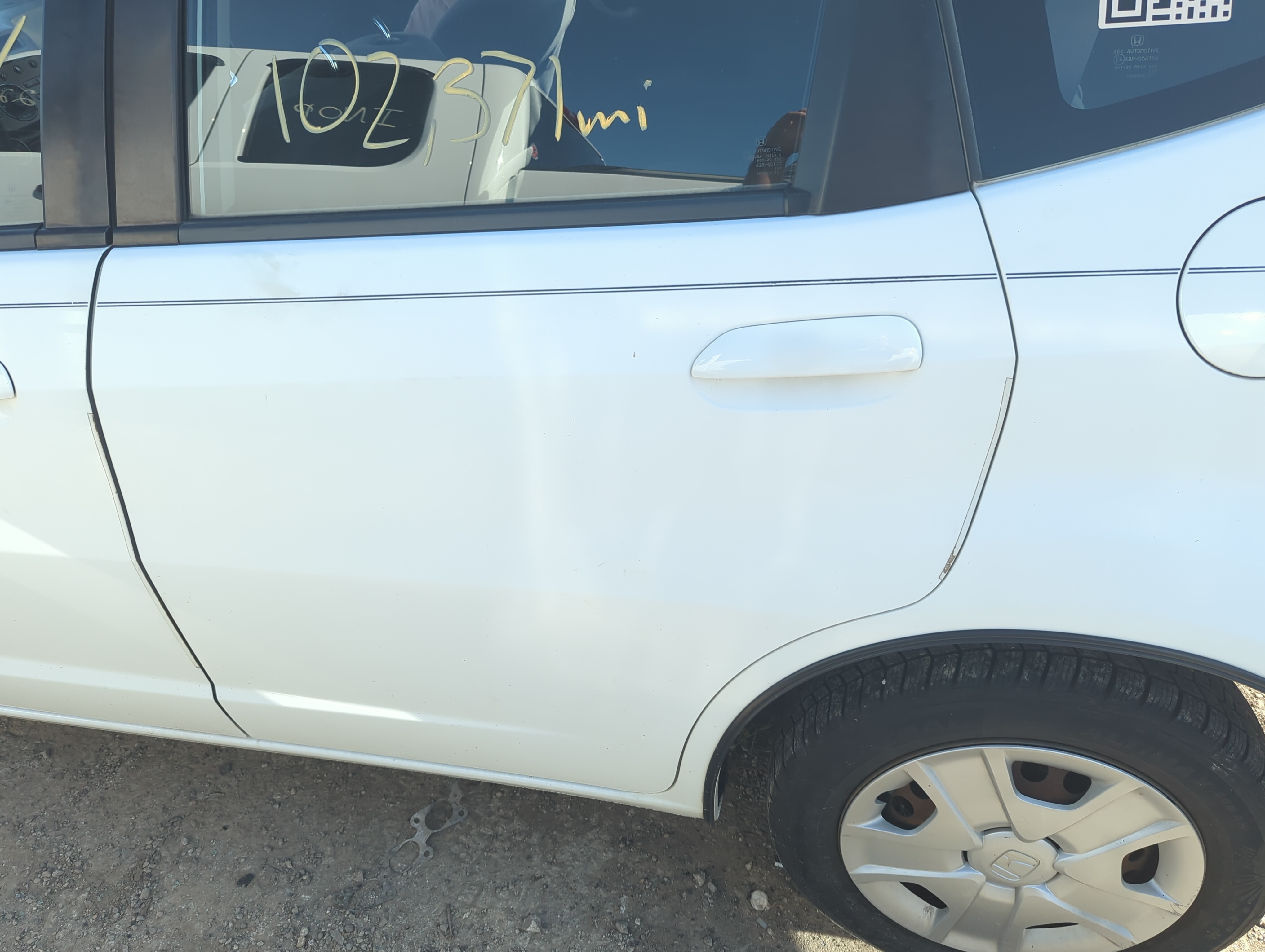 Picture of 2009-2014 Honda Fit Driver Rear Door Oem 1144461