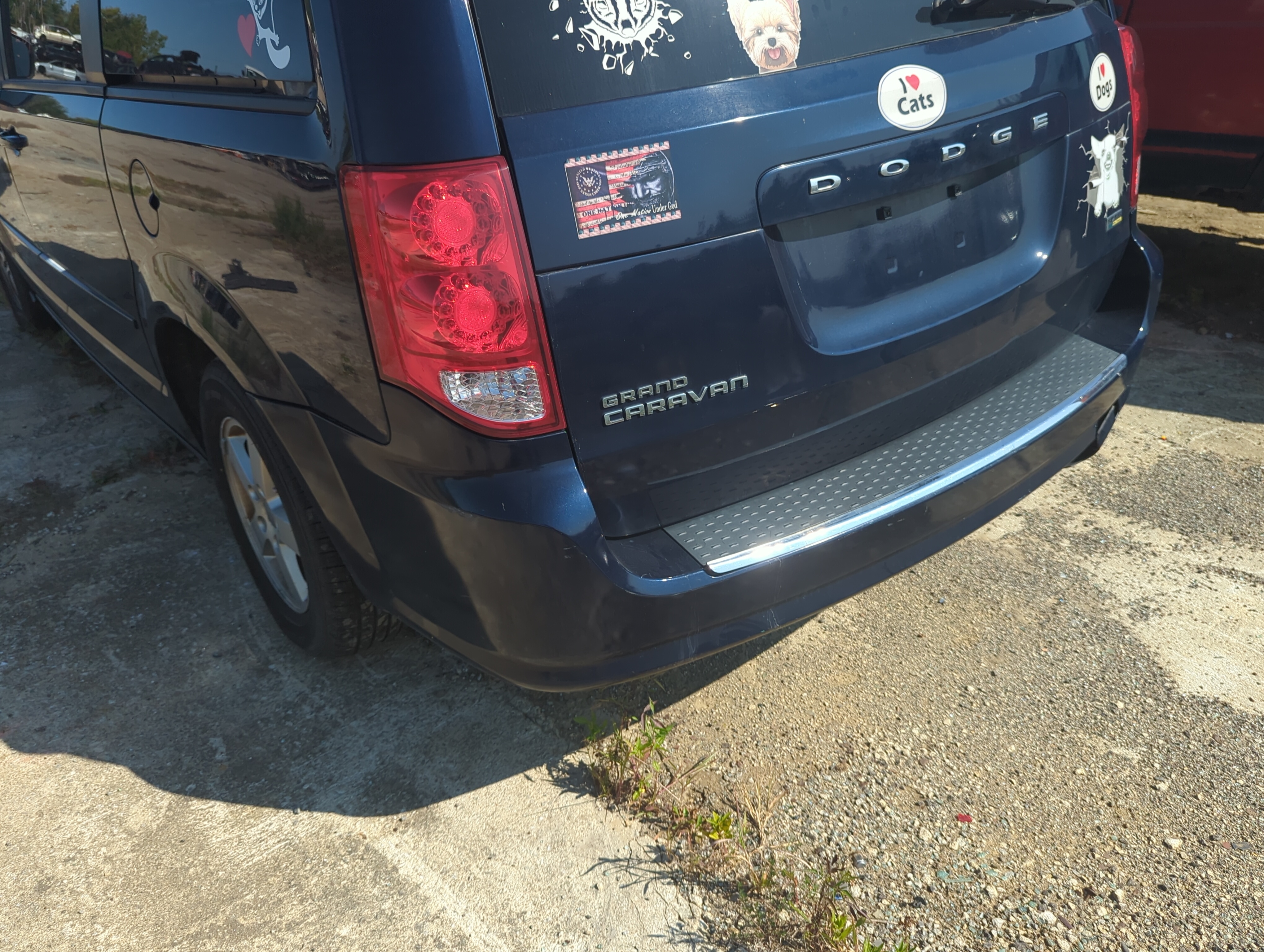 2011-2020 Dodge Grand Caravan Rear Bumper Assembly Oem 1144601 - Oemusedautoparts1.com