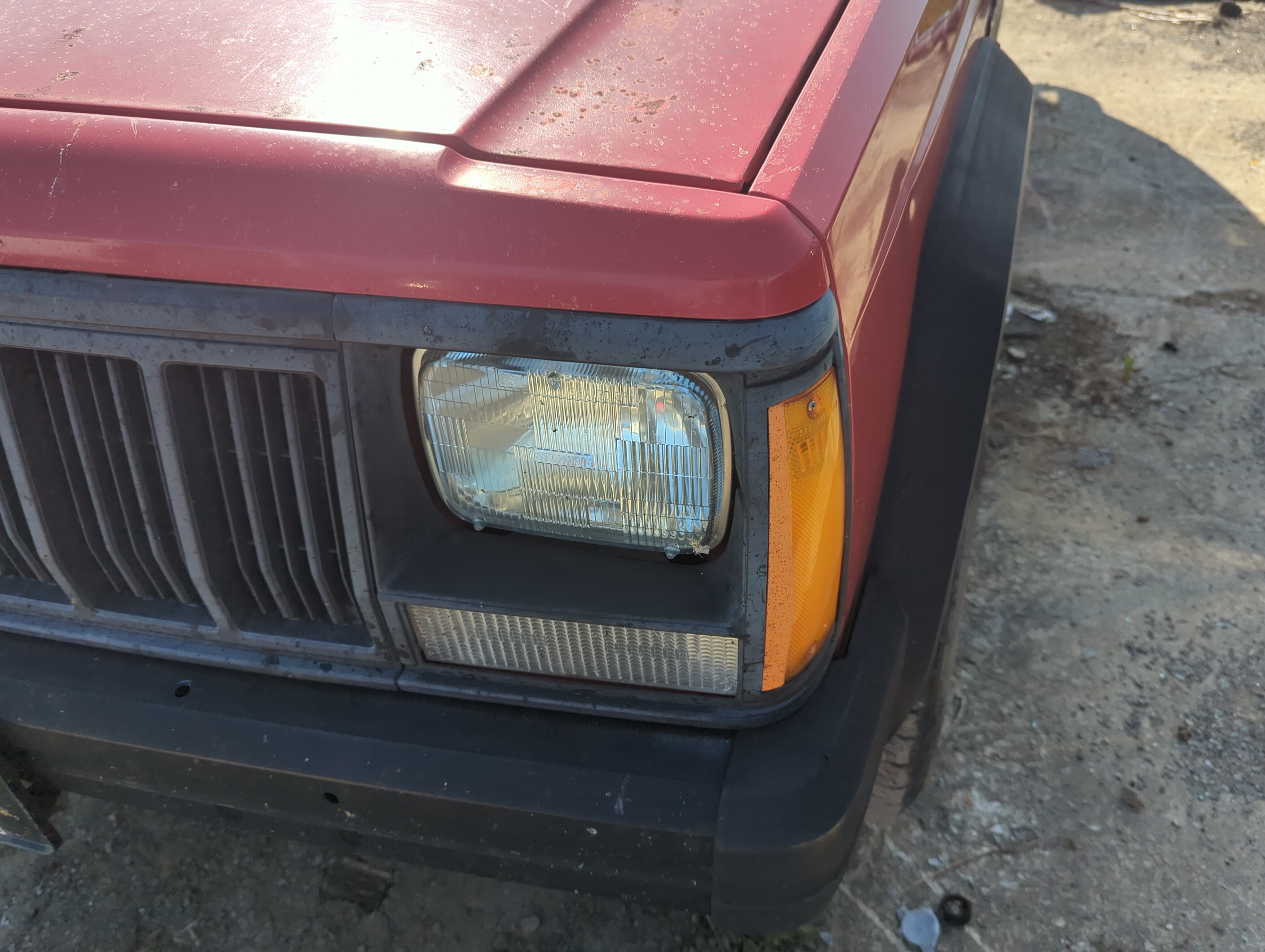 Picture of 1984-1996 Jeep Cherokee Driver Left Oem Head Light Headlight Lamp 1144687