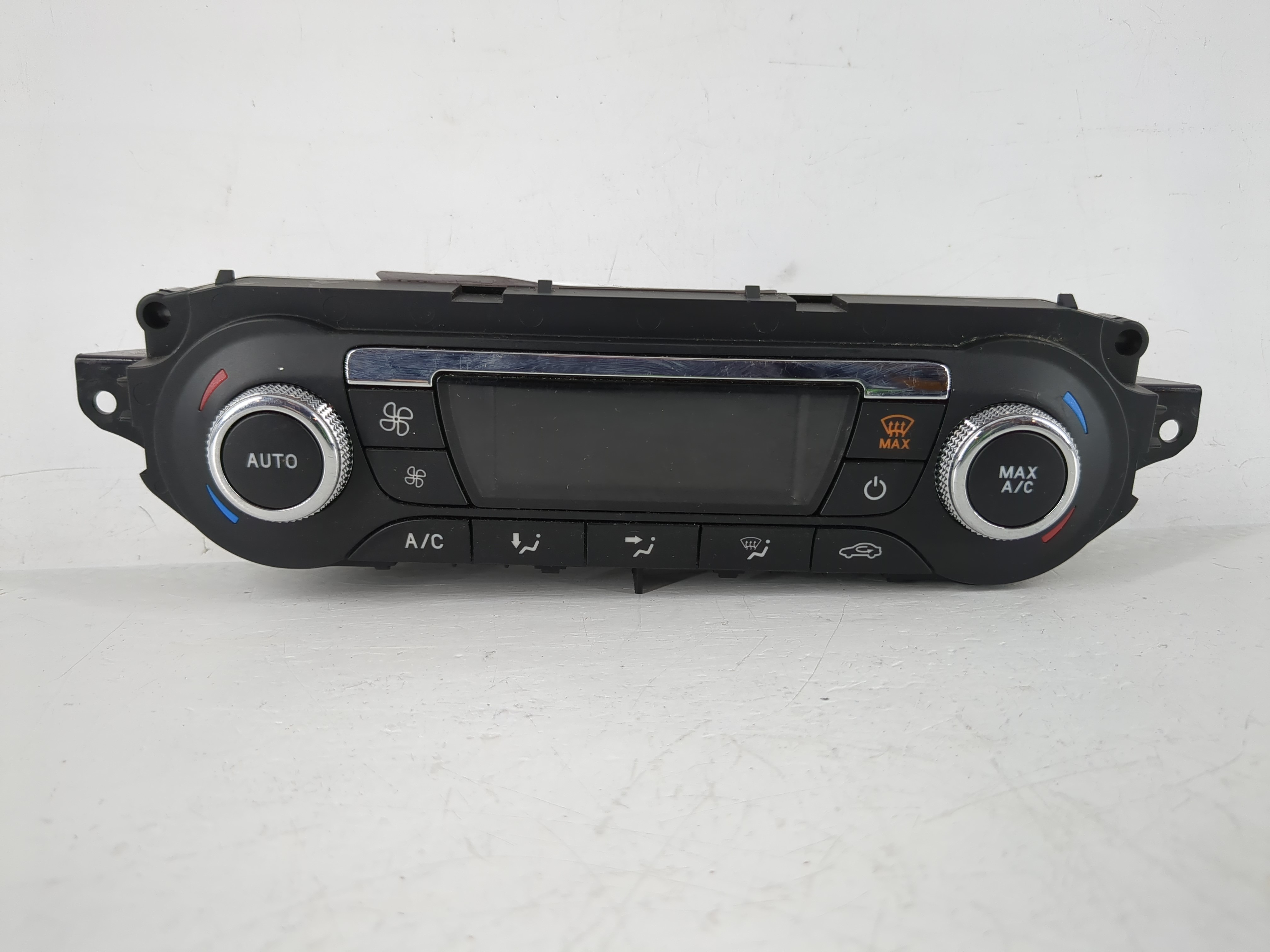 2013-2015 Ford Escape Ac Heater Climate Control Cj5t-18c612-bc 1144838 - Oemusedautoparts1.com