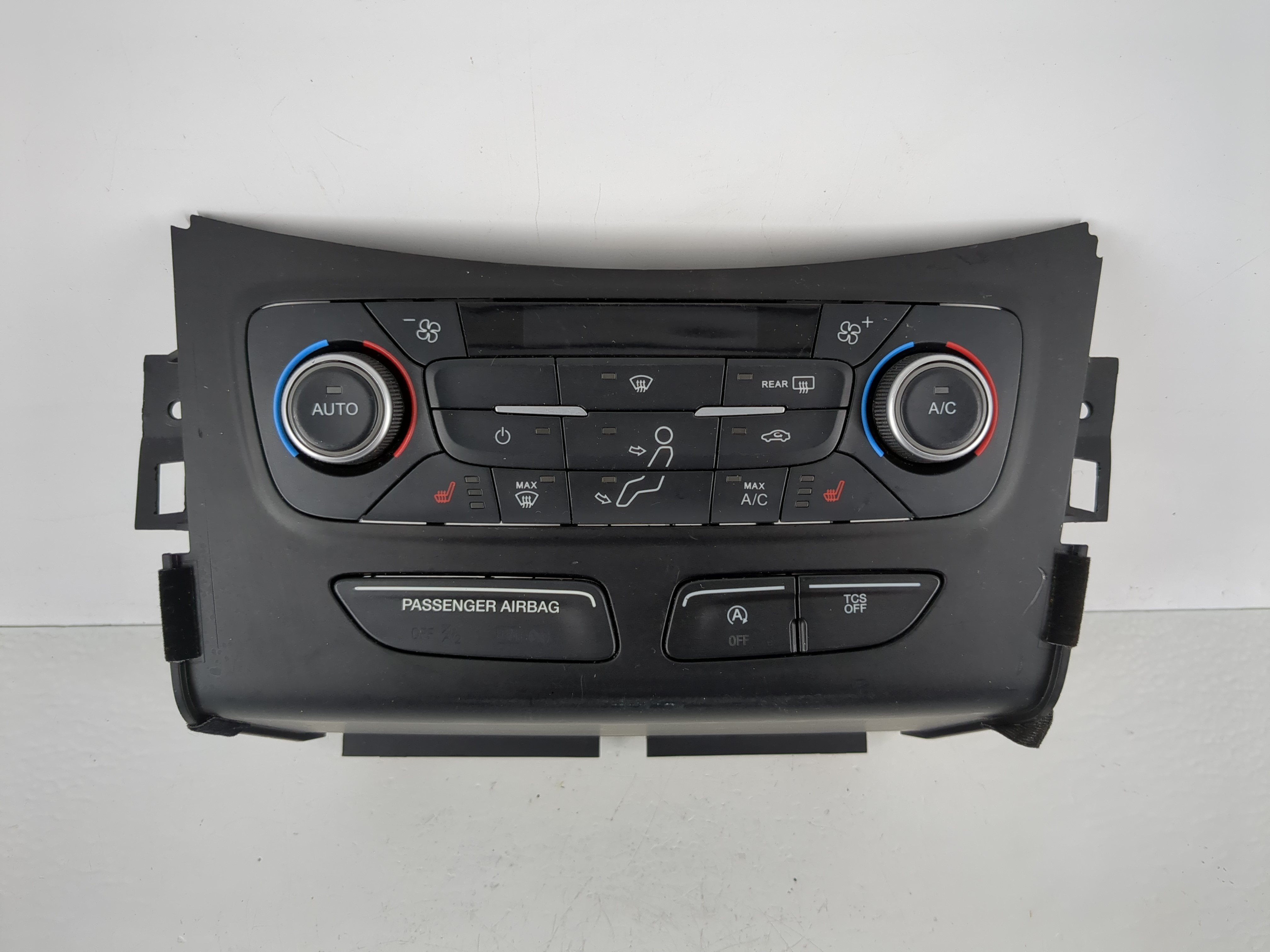 2018-2019 Ford Escape Ac Heater Climate Control Gj5t-18c612-cj 1144844 - Oemusedautoparts1.com