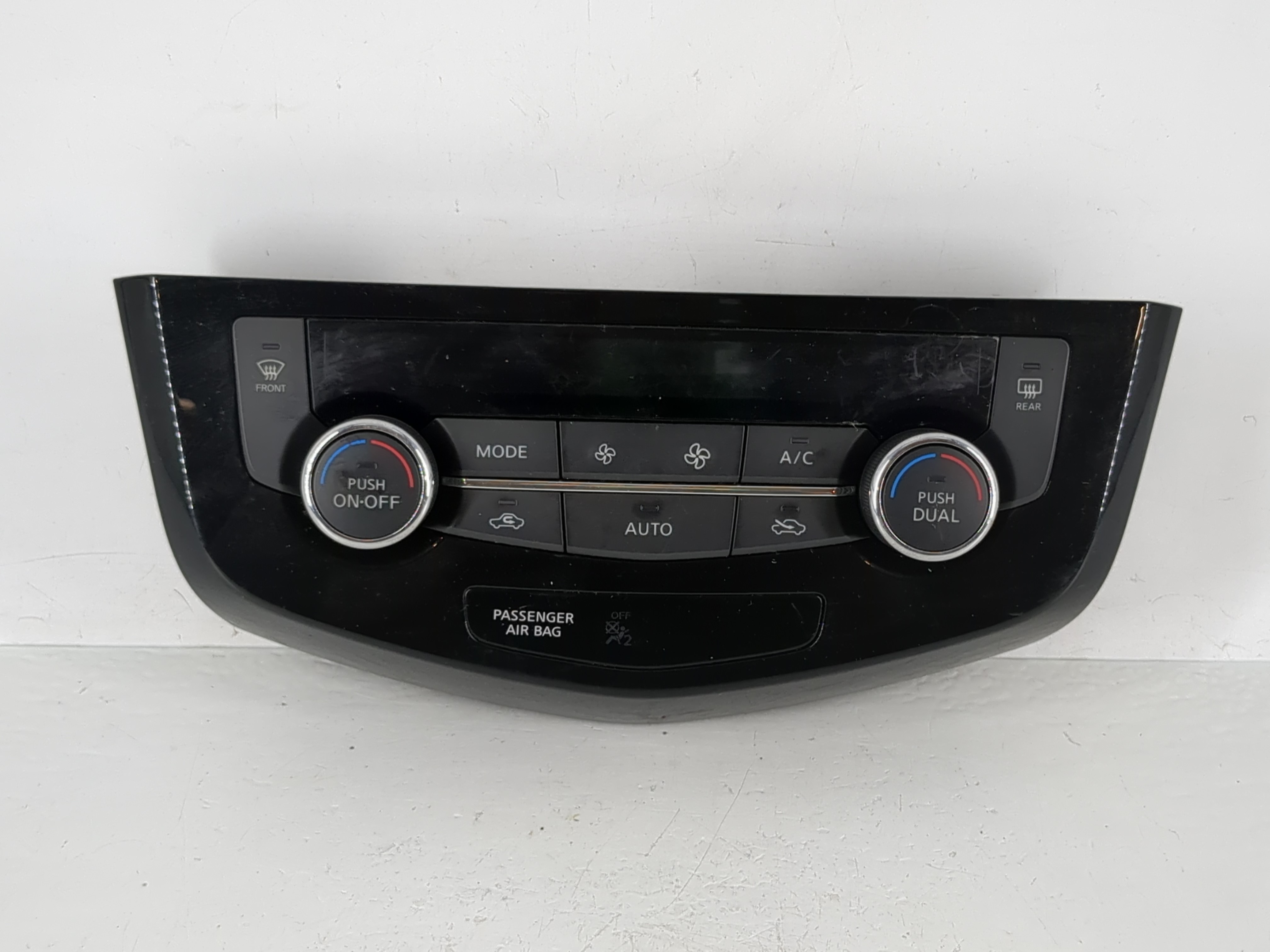2017-2020 Nissan Rogue Ac Heater Climate Control 27500 7ee0a 1144847 - Oemusedautoparts1.com