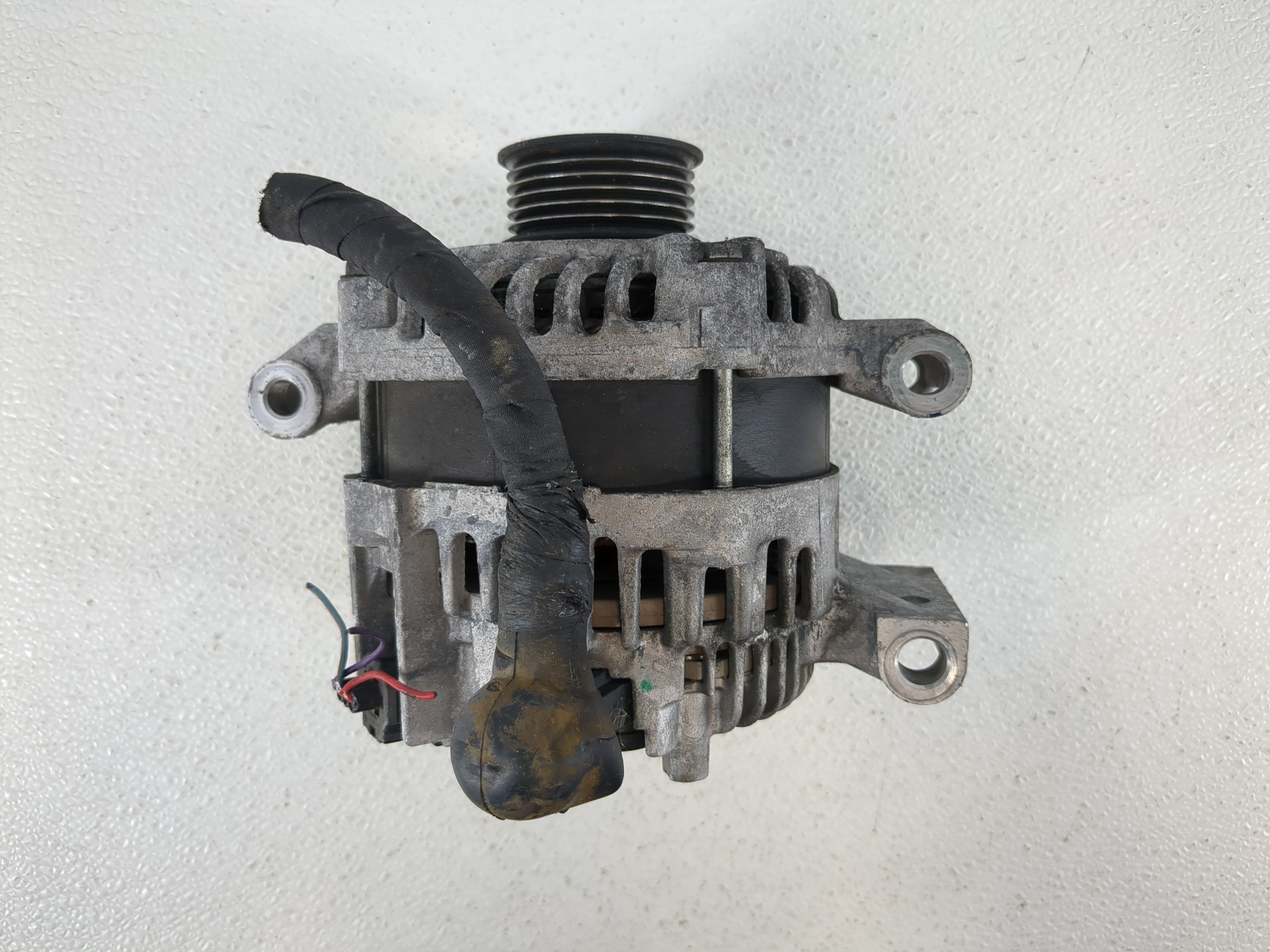 2010-2012 Ford Fusion Alternator Generator Charging Assembly Engine Oem 1144852 - Oemusedautoparts1.com