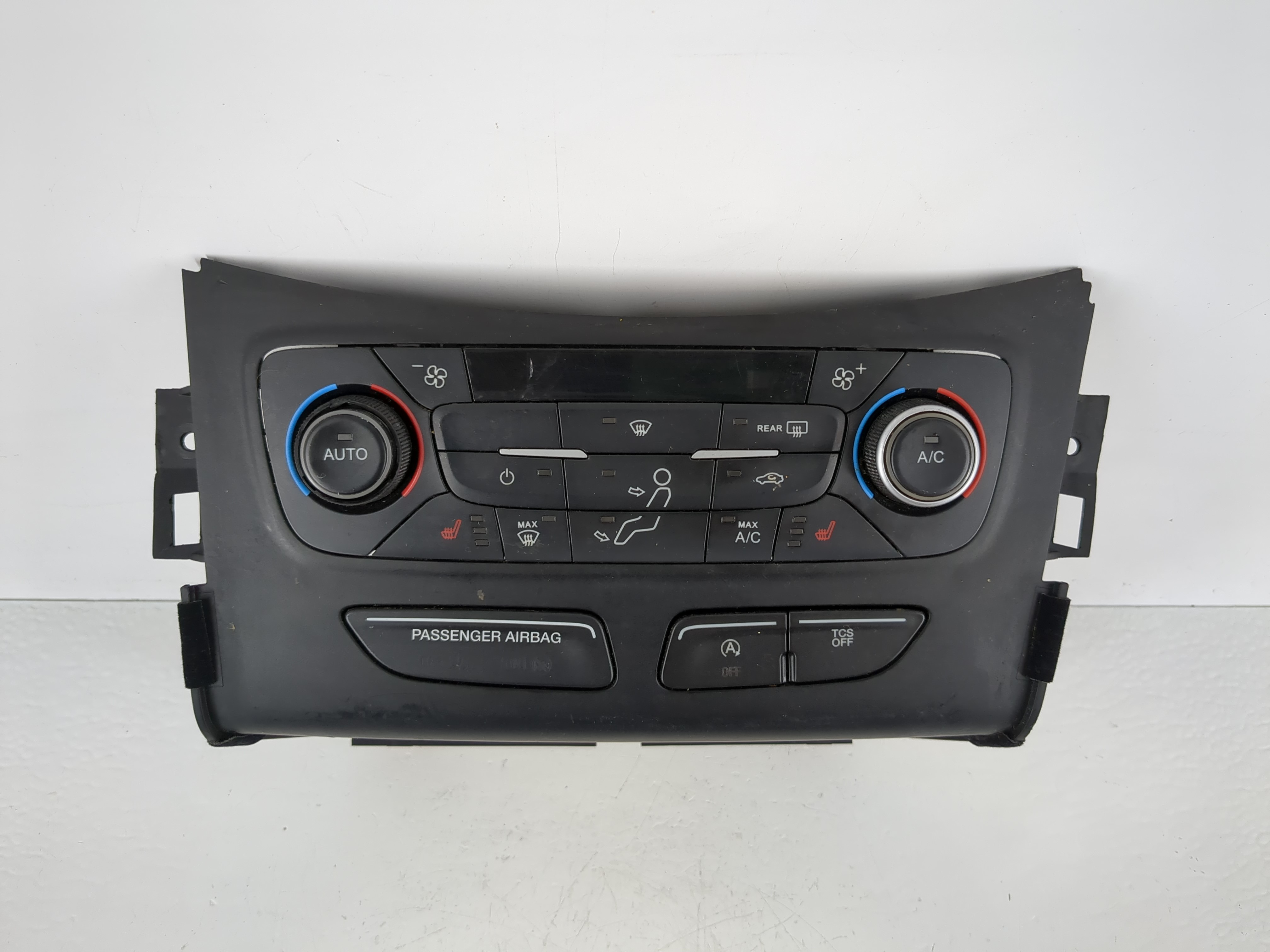 2017-2019 Ford Escape Ac Heater Climate Control Gj5t-18c612-cj 1144872 - Oemusedautoparts1.com