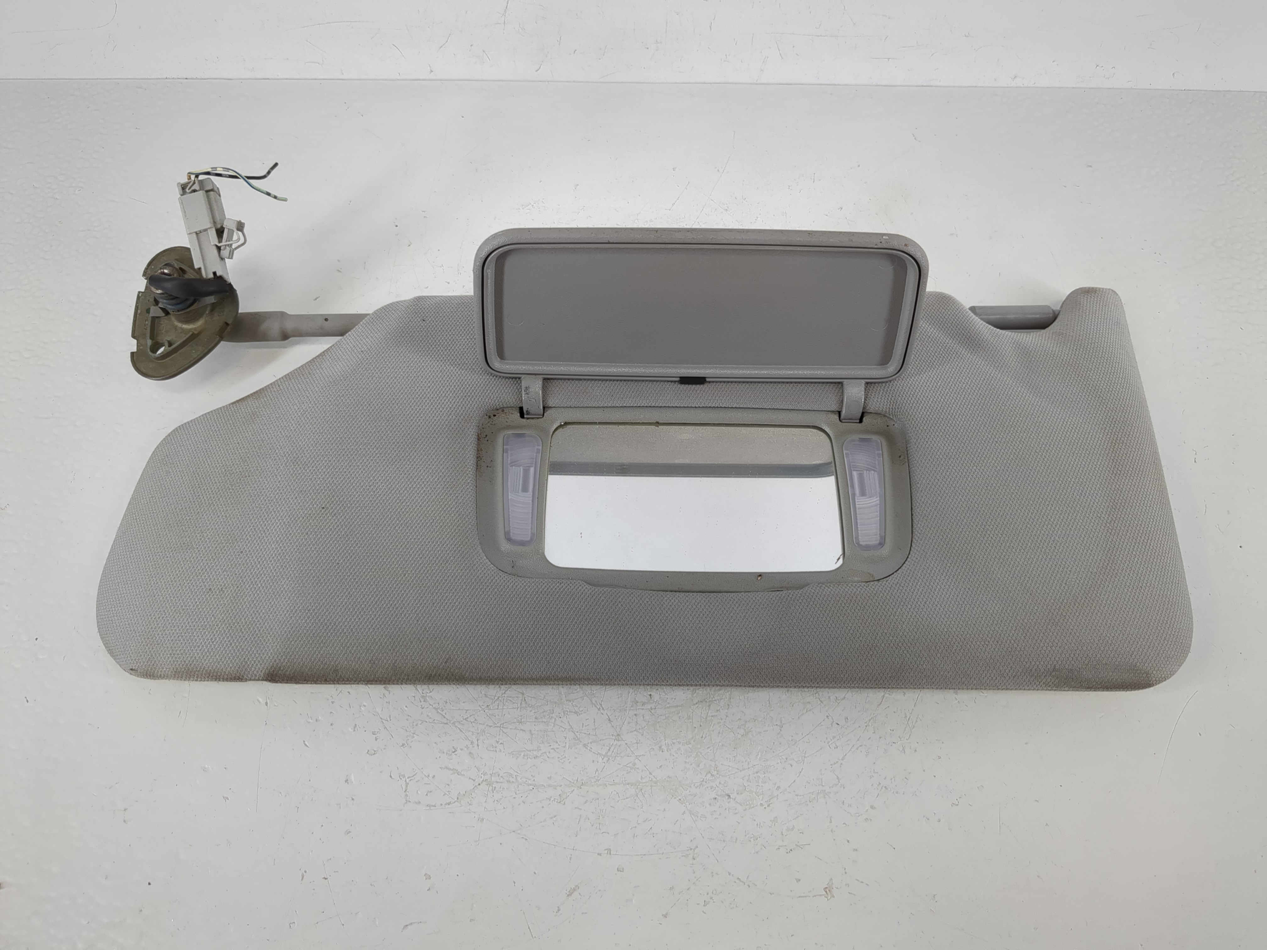 Picture of 2003-2007 Honda Accord Driver Sun Visor Mirror Left Sunvisor Grey 1144896