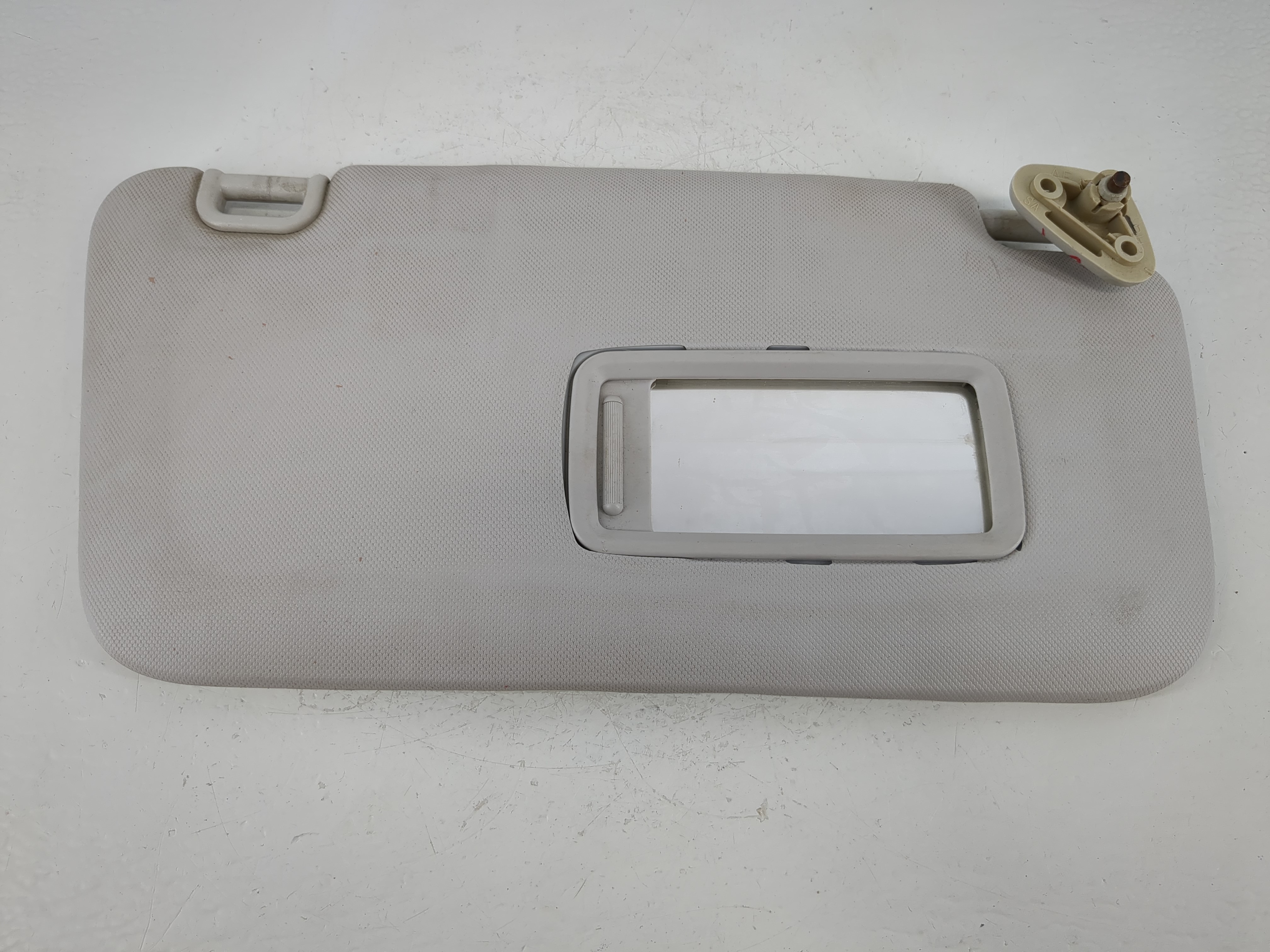 Picture of 2009 Subaru Forester Passenger Sun Visor Mirror Right Sunvisor Grey 1144908
