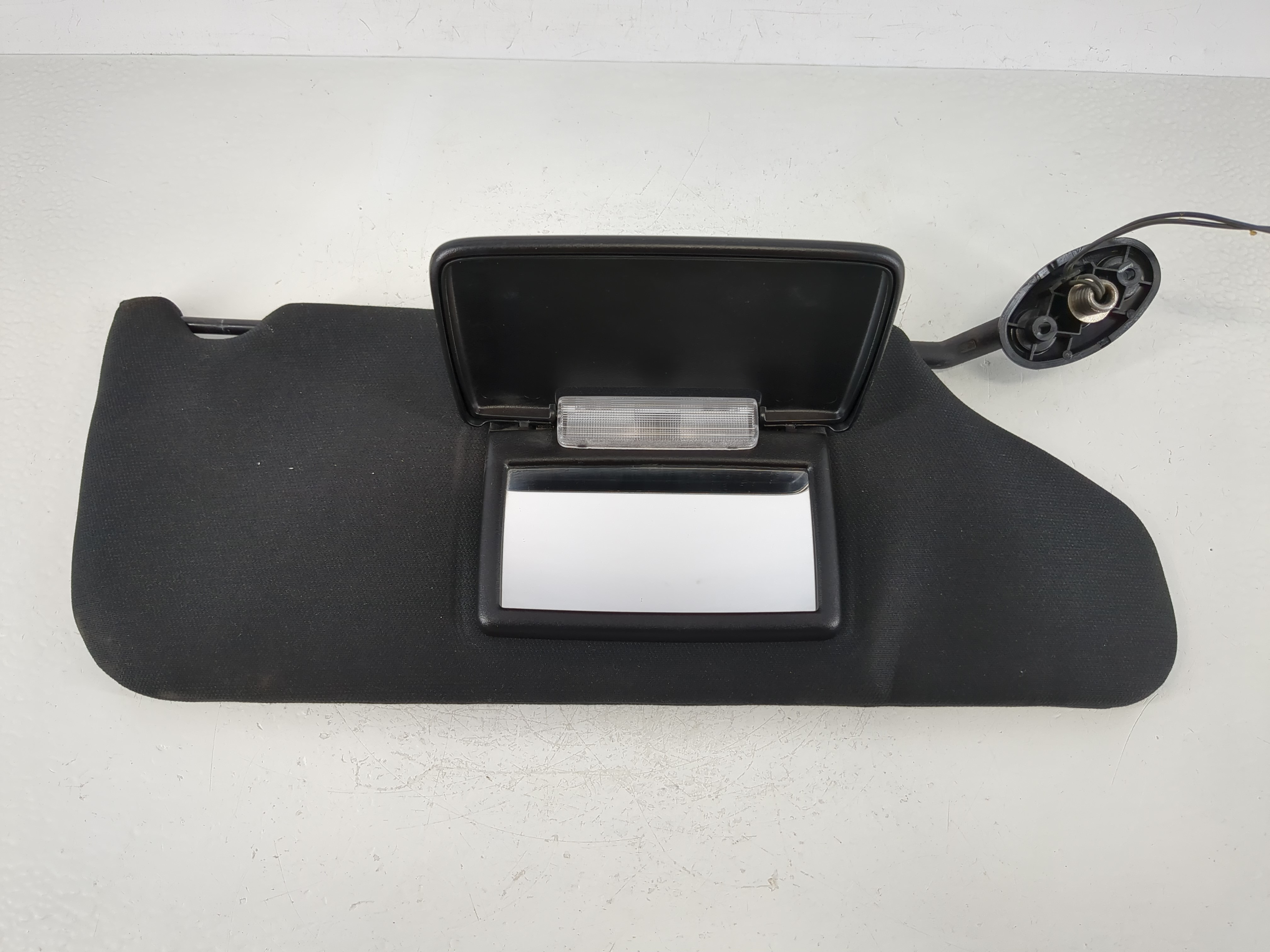 2011-2014 Chrysler 200 Passenger Sun Visor Mirror Right Sunvisor Black 1144913 - Oemusedautoparts1.com