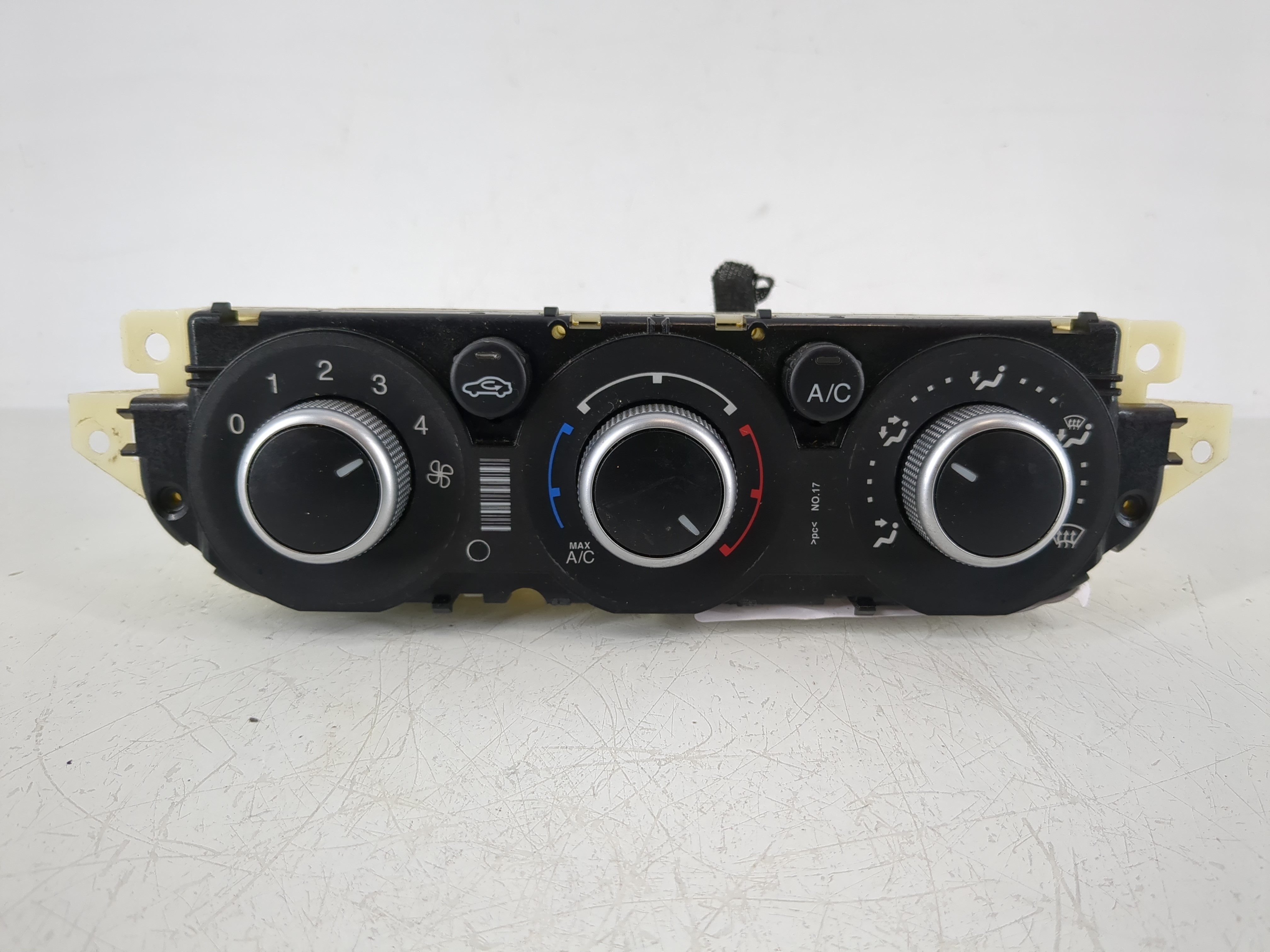 2013-2016 Ford Escape Ac Heater Climate Control Cj5t-19980-ch 1144948 - Oemusedautoparts1.com