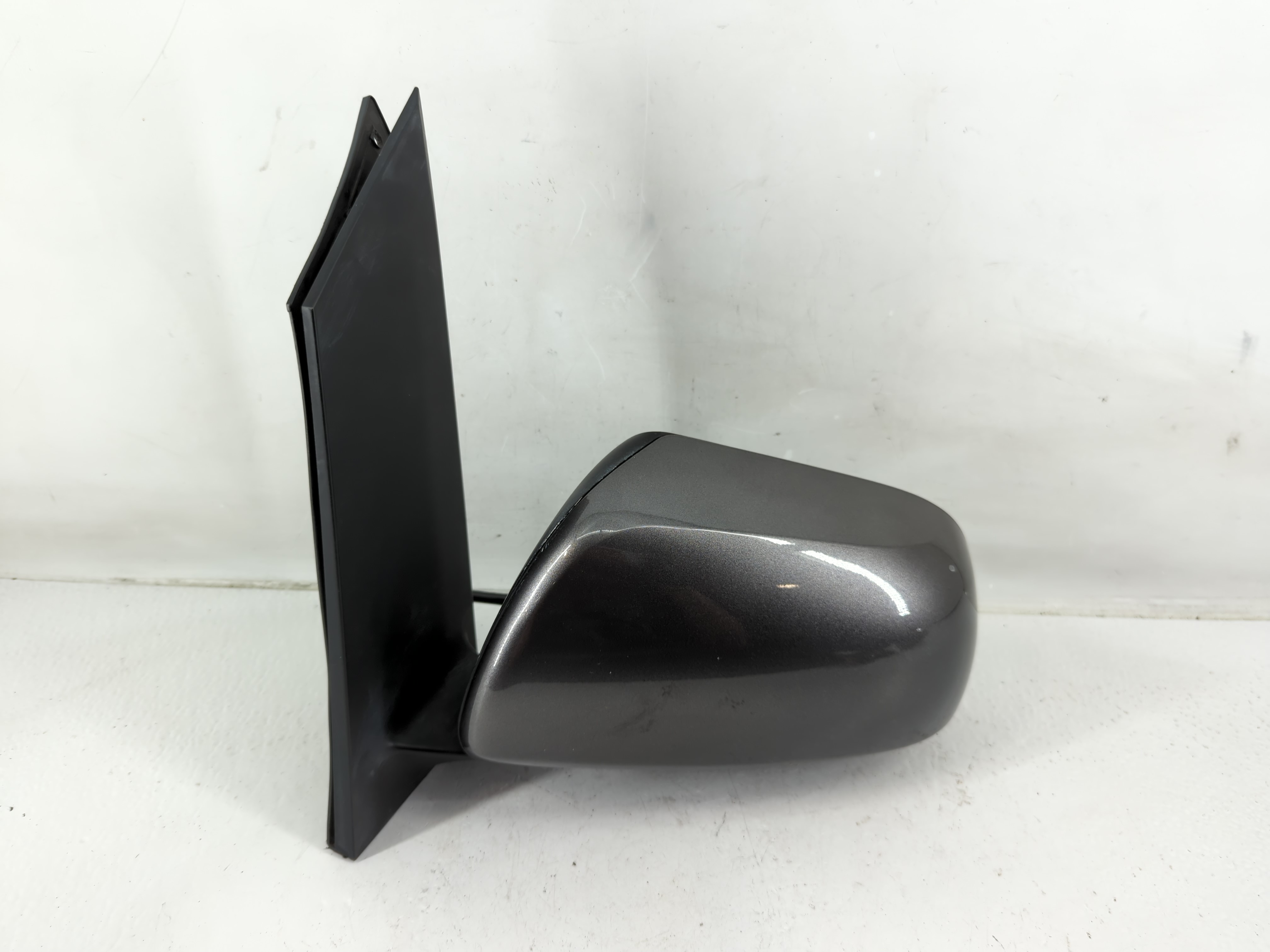 2015-2017 Toyota Sienna Driver Left Side View Power Door Mirror Grey 1144974 - Oemusedautoparts1.com