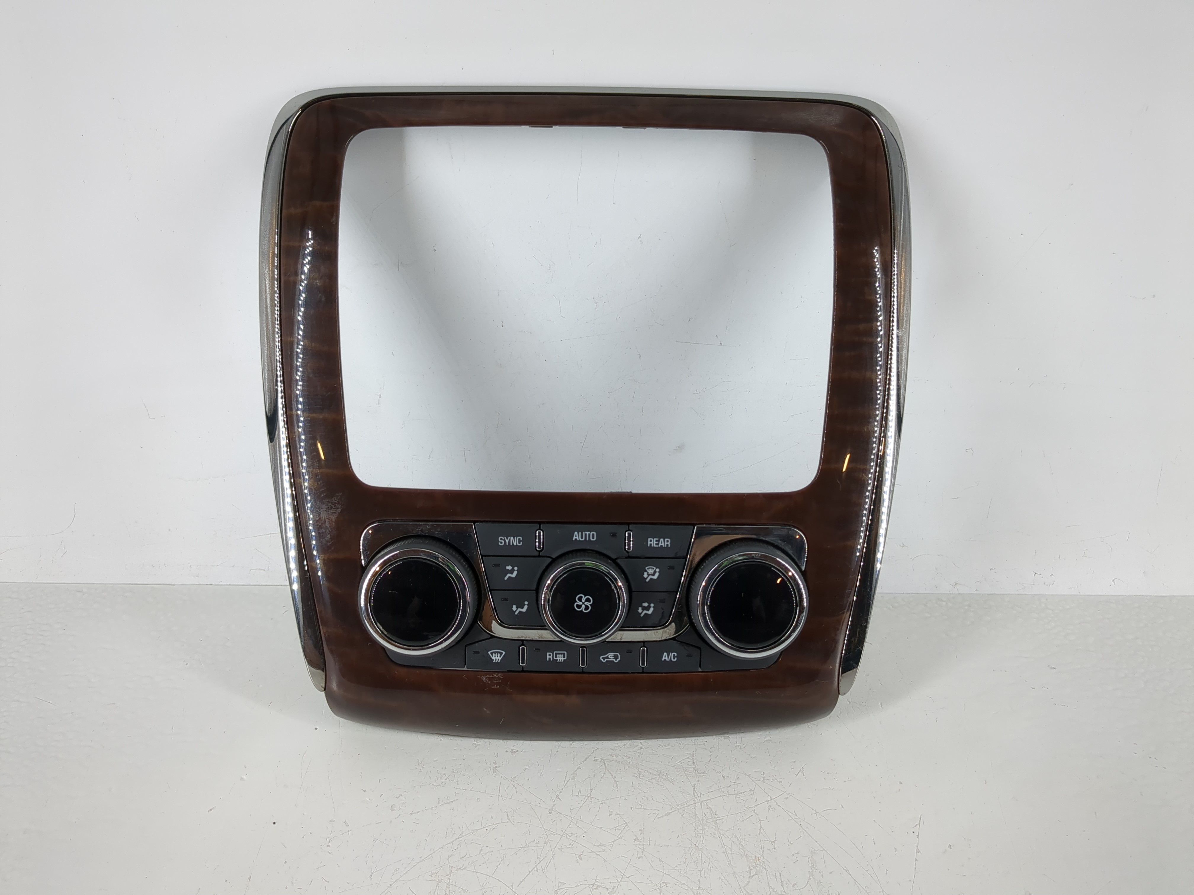 Picture of 2013-2017 Buick Enclave Ac Heater Climate Control 23158335 1144981