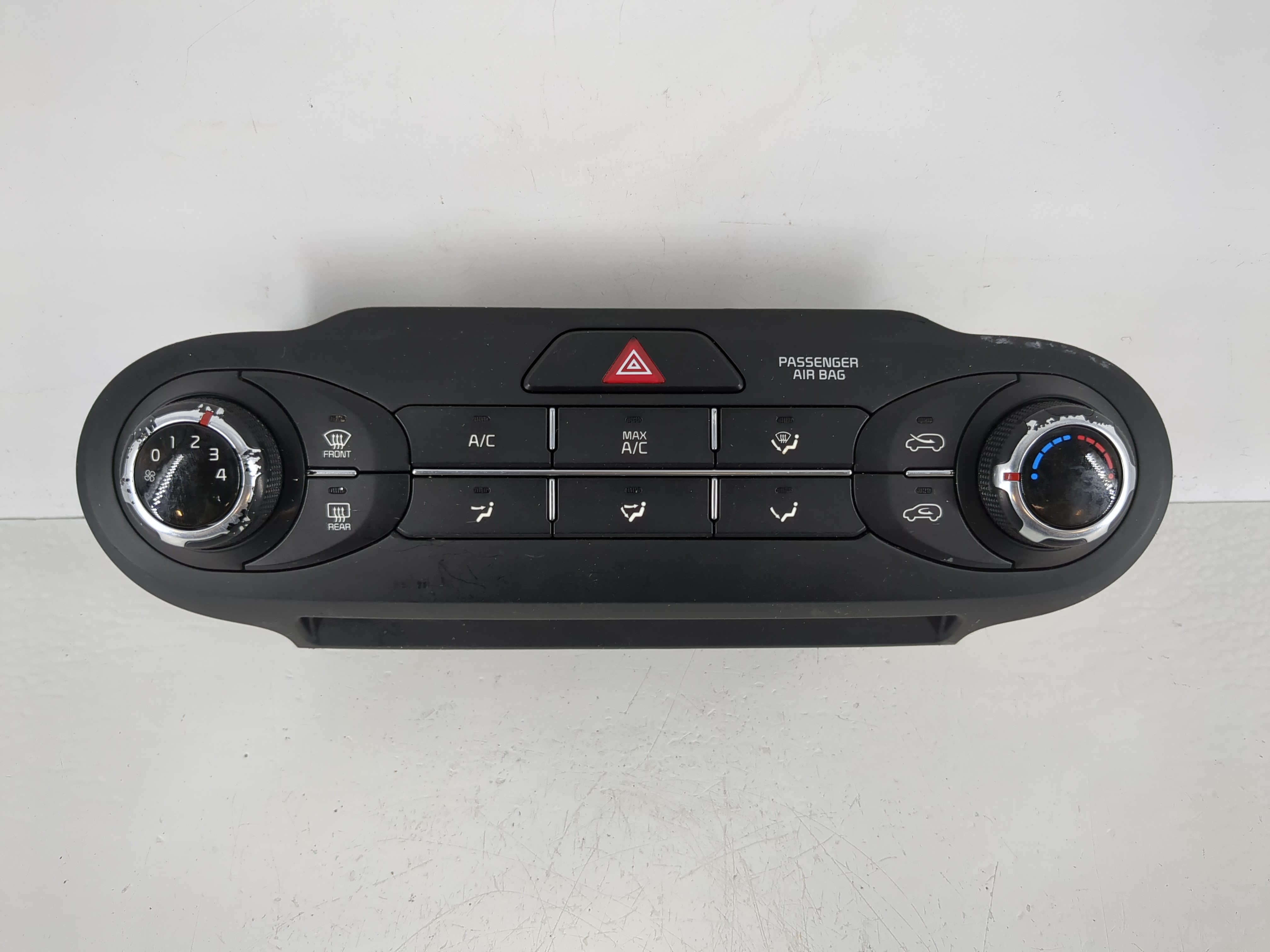 2017-2018 Kia Sorento Ac Heater Climate Control 97250-c6010 1144988 - Oemusedautoparts1.com