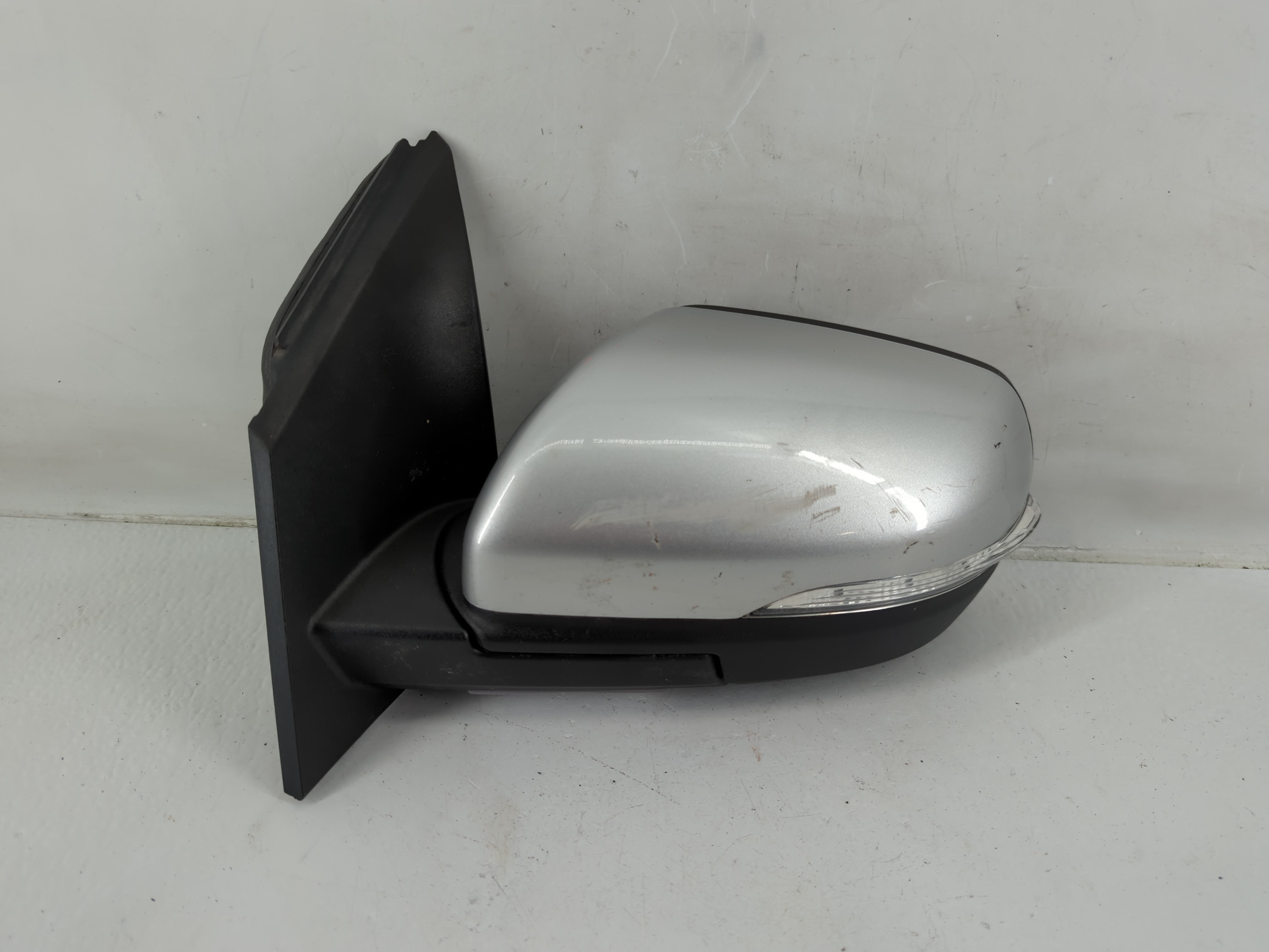 2015-2018 Ford Edge Driver Left Side View Power Door Mirror Silver 1145003 - Oemusedautoparts1.com