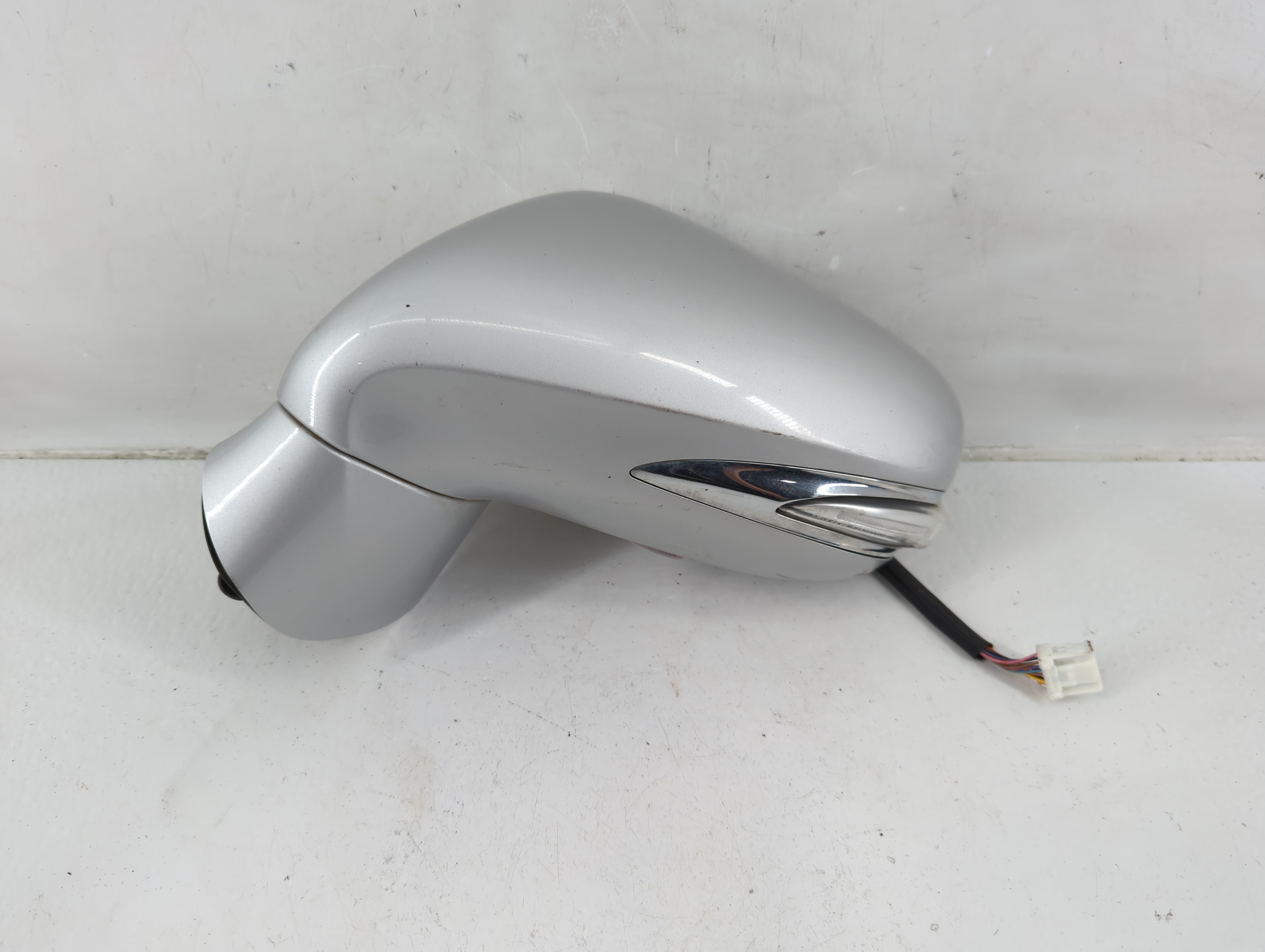 Picture of 2010-2012 Lexus Es350 Driver Left Side View Power Door Mirror Silver 1145004