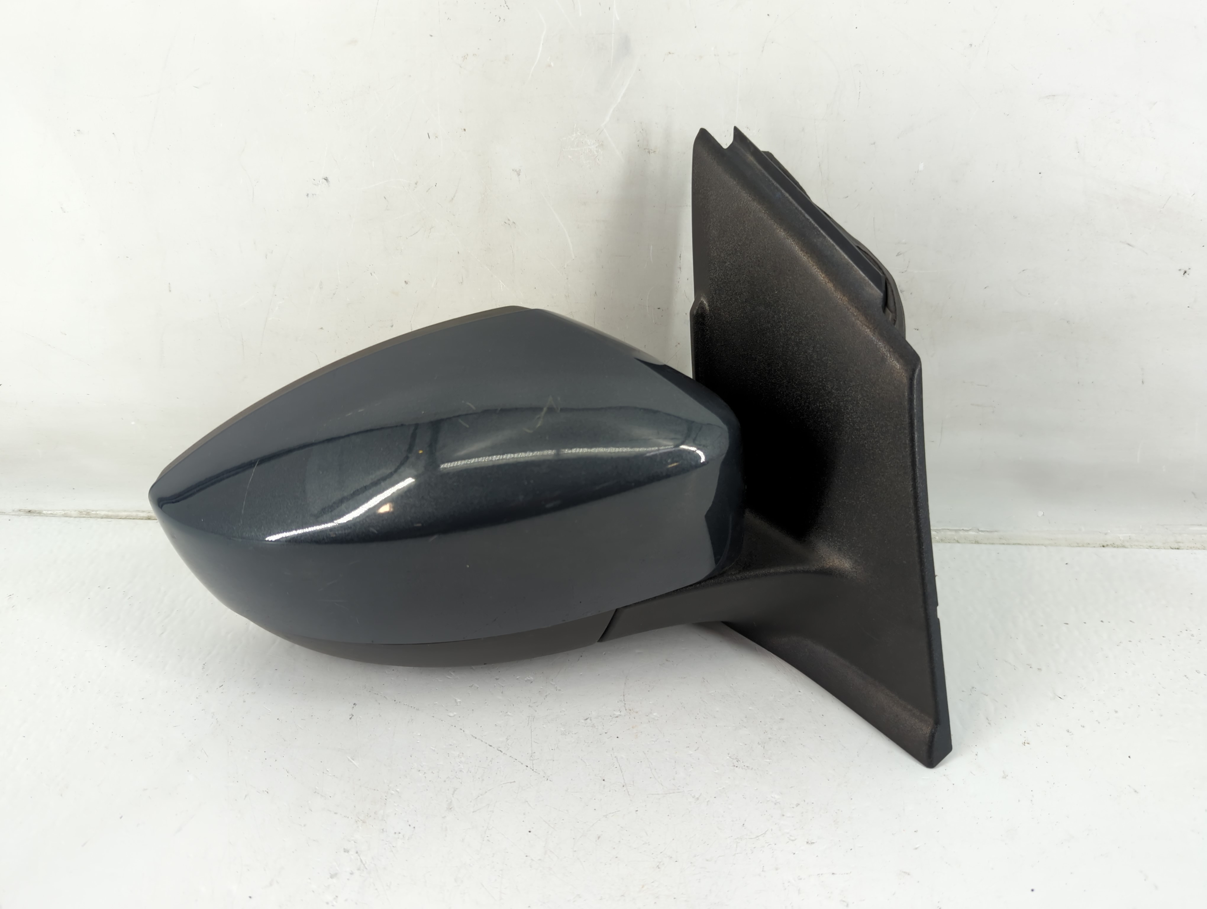 2017-2019 Ford Escape Passenger Right Side View Power Door Mirror 1145018 - Oemusedautoparts1.com