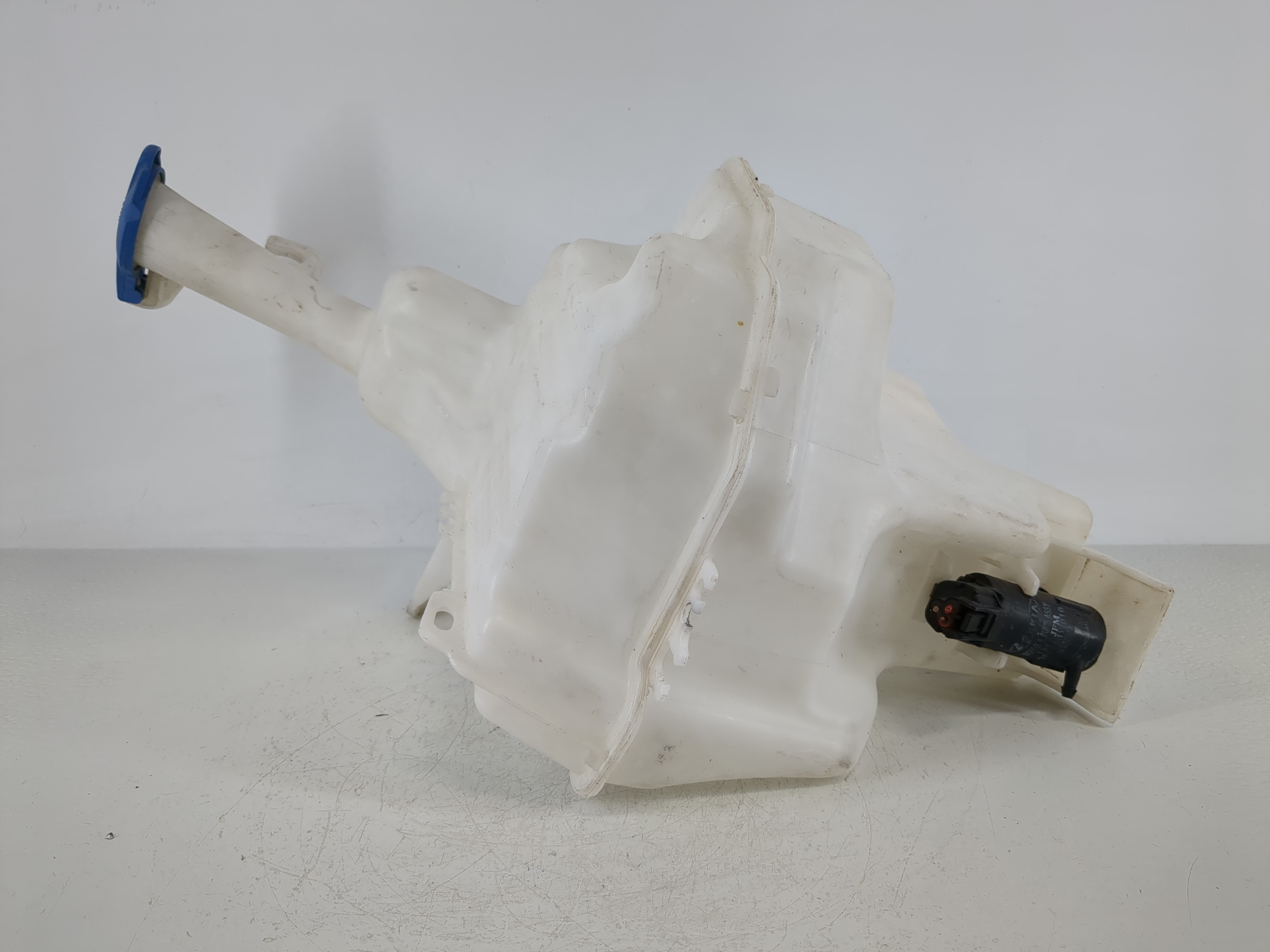Picture of 2012-2017 Hyundai Accent Windshield Washer Fluid Reservoir Bottle Oem 1145053