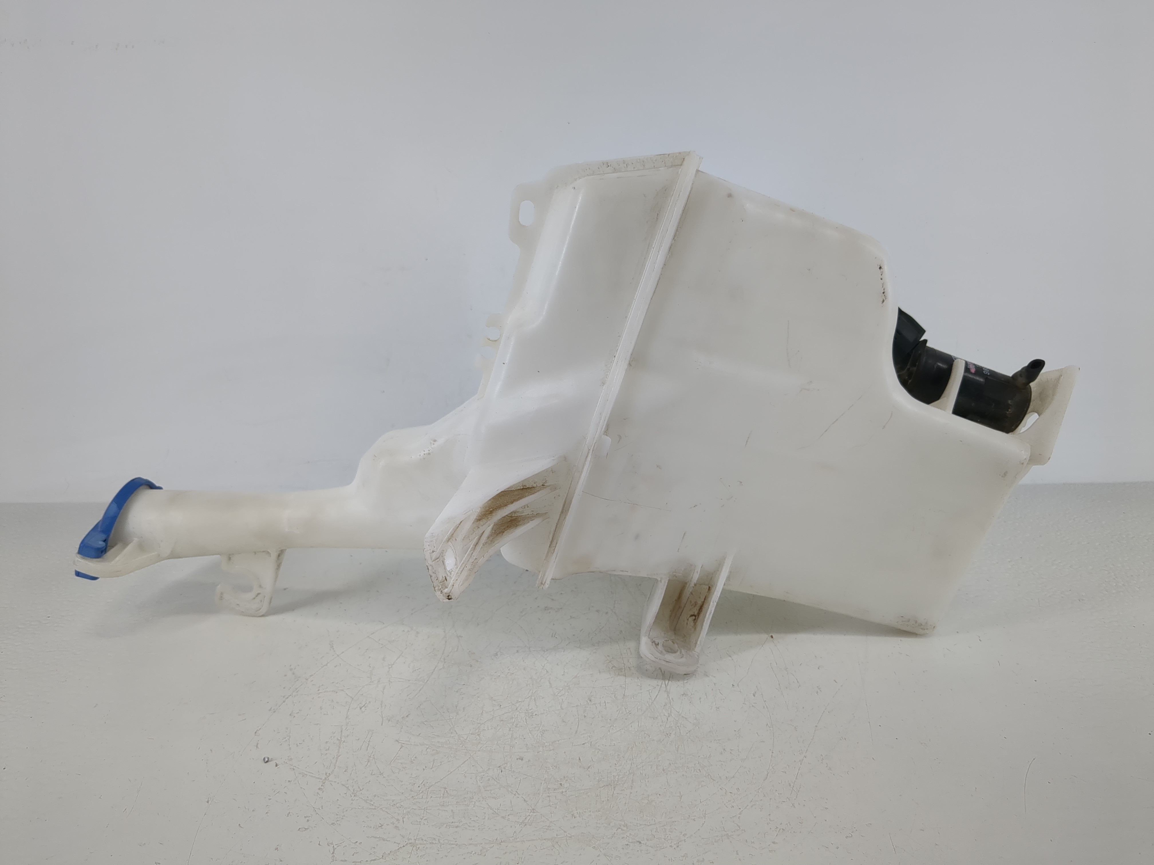 Picture of 2012-2017 Hyundai Accent Windshield Washer Fluid Reservoir Bottle Oem 1145055