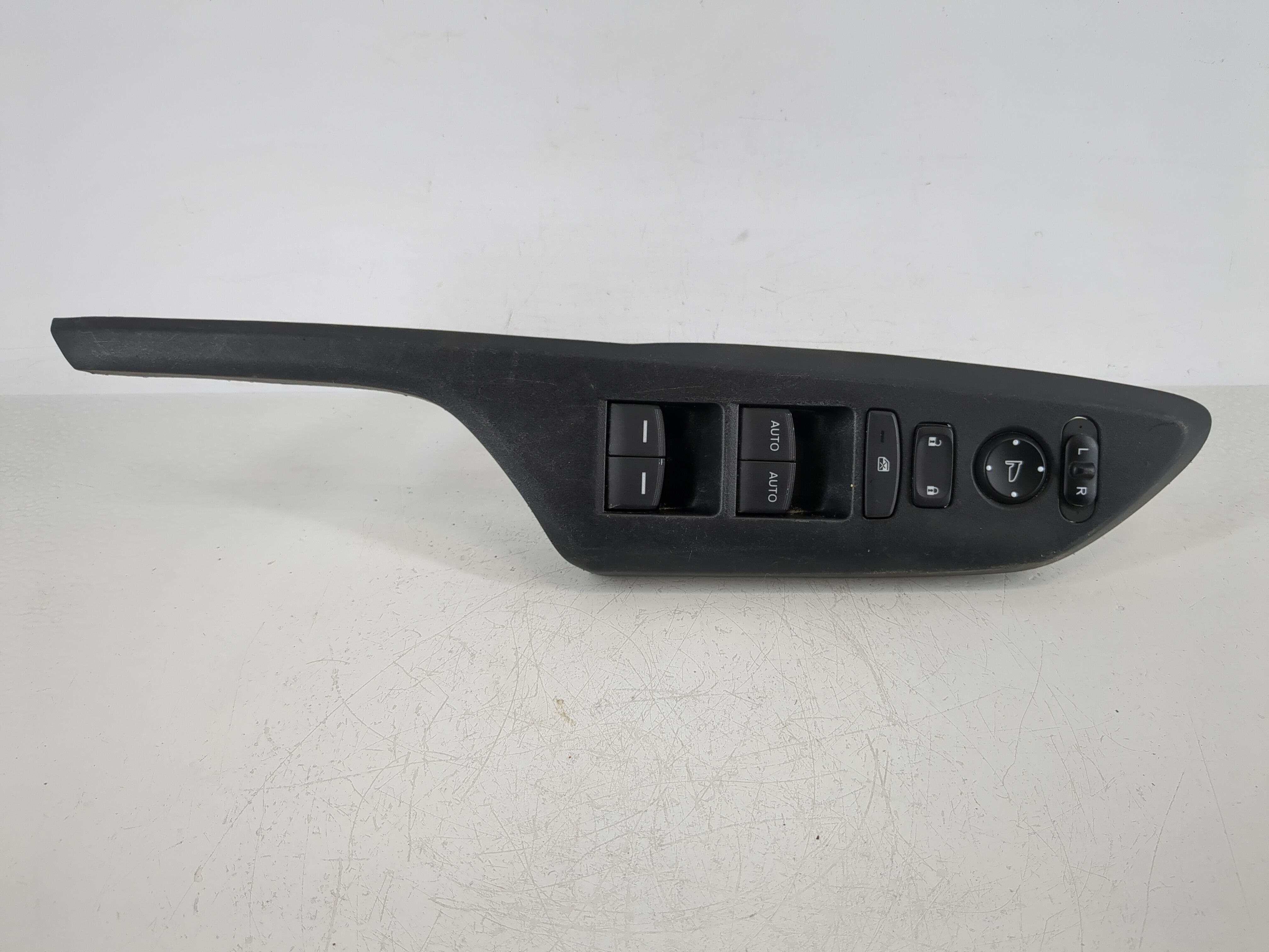 2016-2021 Honda Civic Driver Left Door Master Power Window Switch 1145068 - Oemusedautoparts1.com