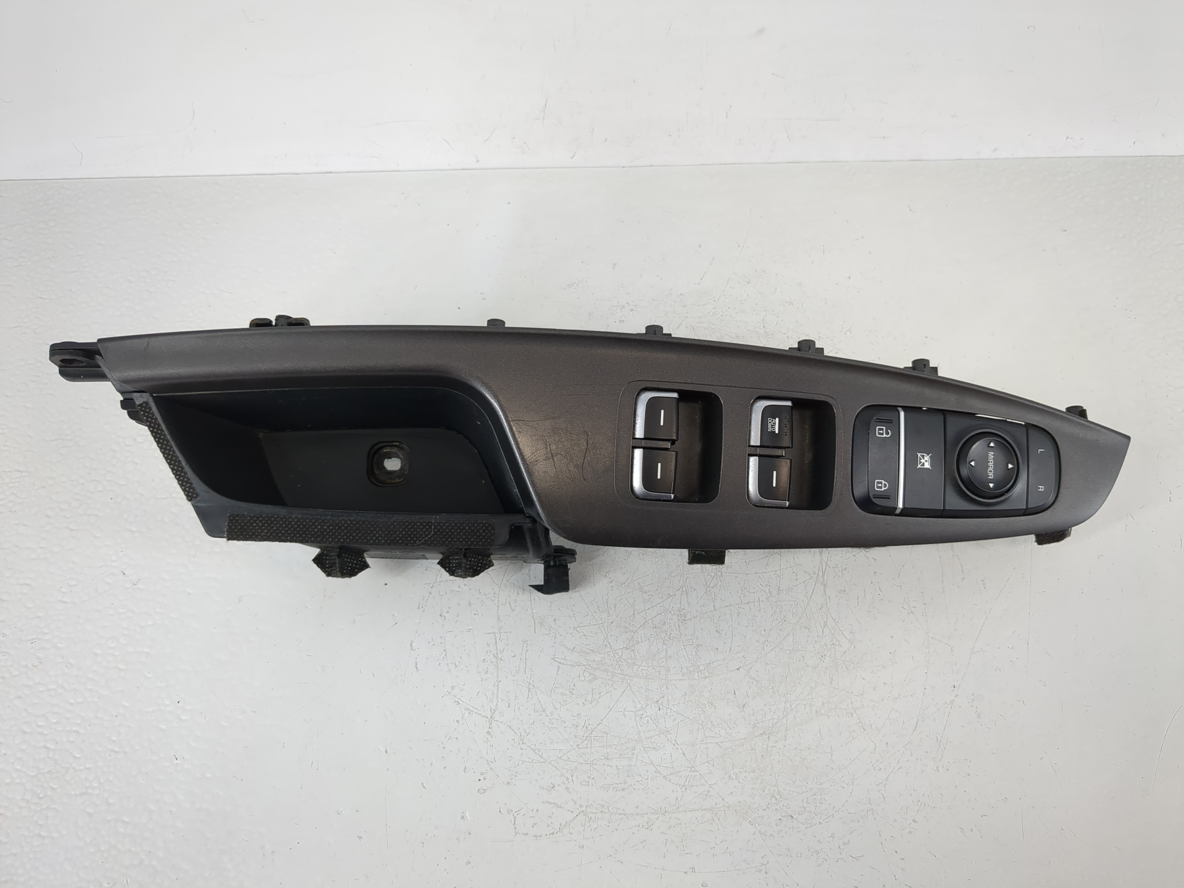 2016-2020 Kia Optima Driver Left Door Master Power Window Switch 1145069 - Oemusedautoparts1.com