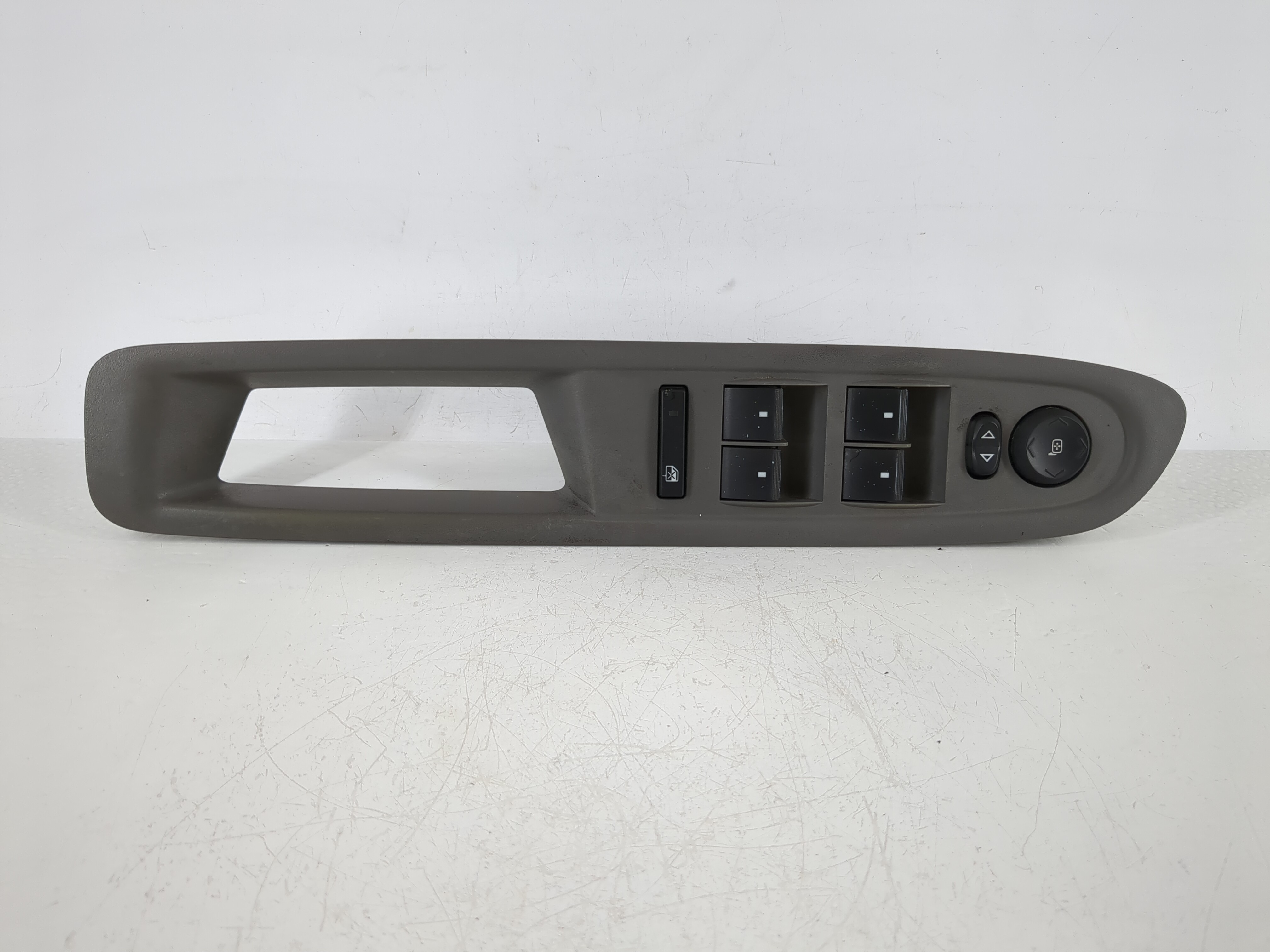 Picture of 2015 Chevrolet Traverse Driver Left Door Master Power Window Switch 1145074