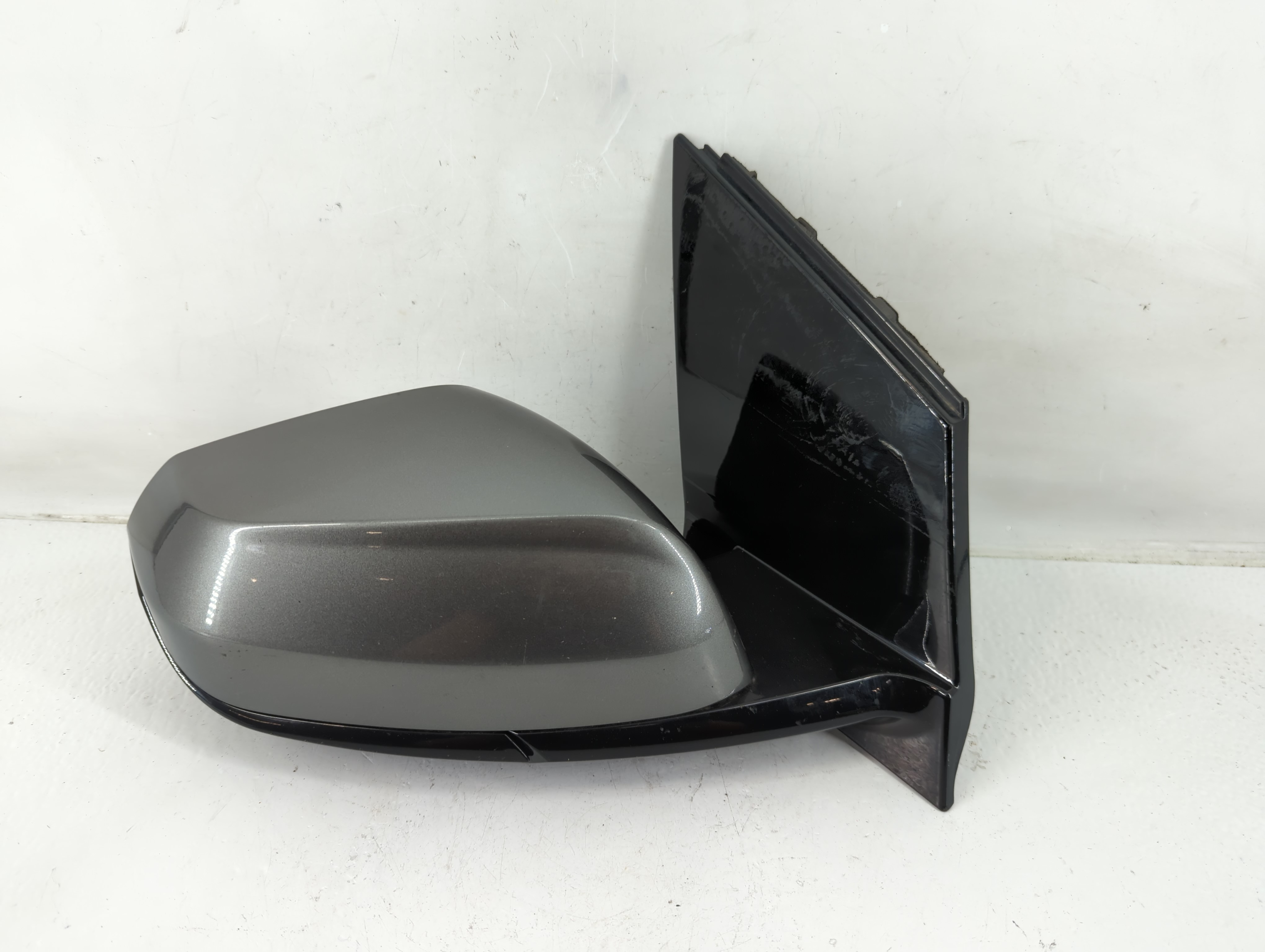 Picture of 2016-2019 Chevrolet Volt Passenger Right Side View Power Door Mirror 1145108