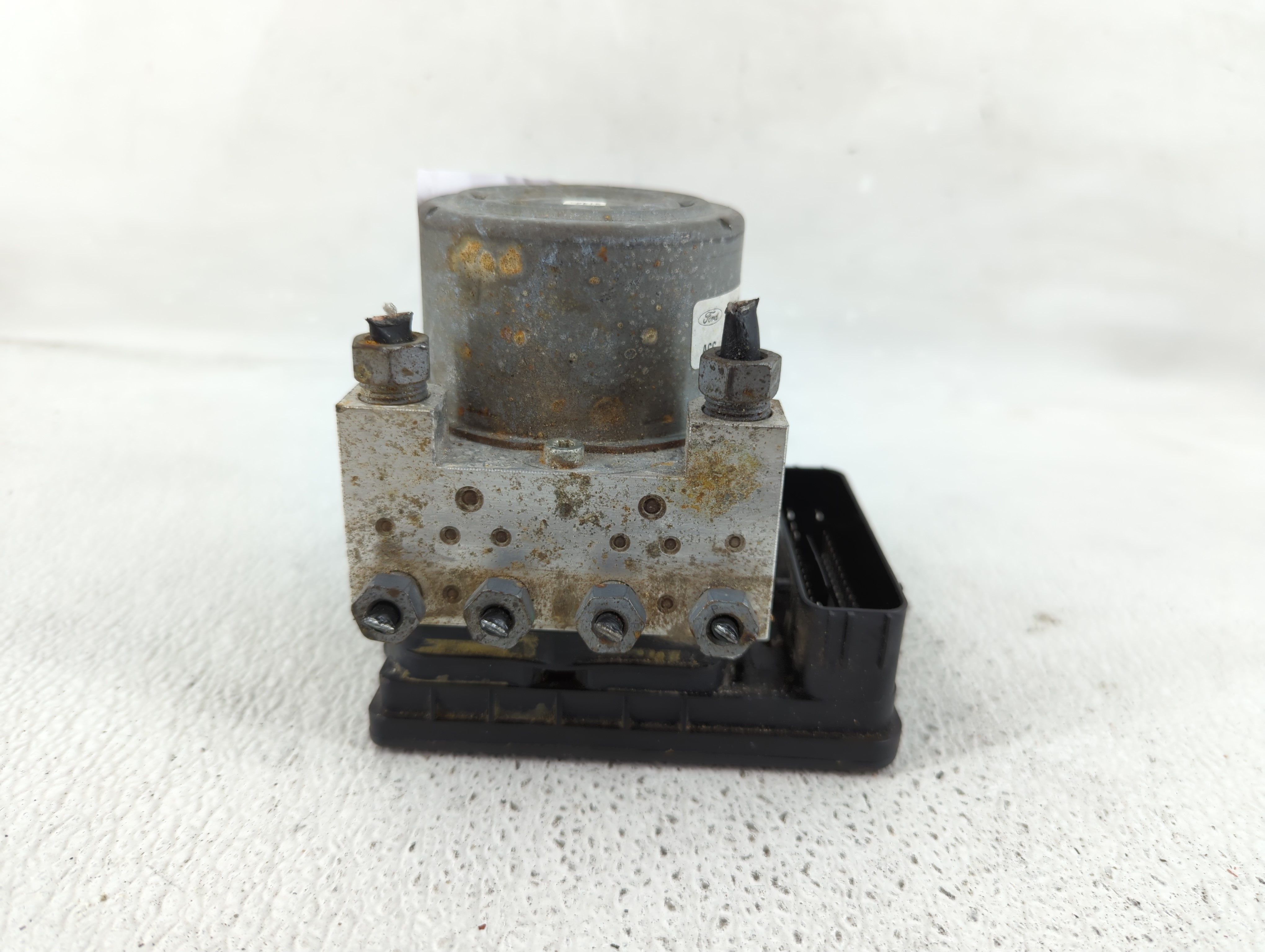 2016 Ford Explorer Abs Pump Control Module 1145168 - Oemusedautoparts1.com