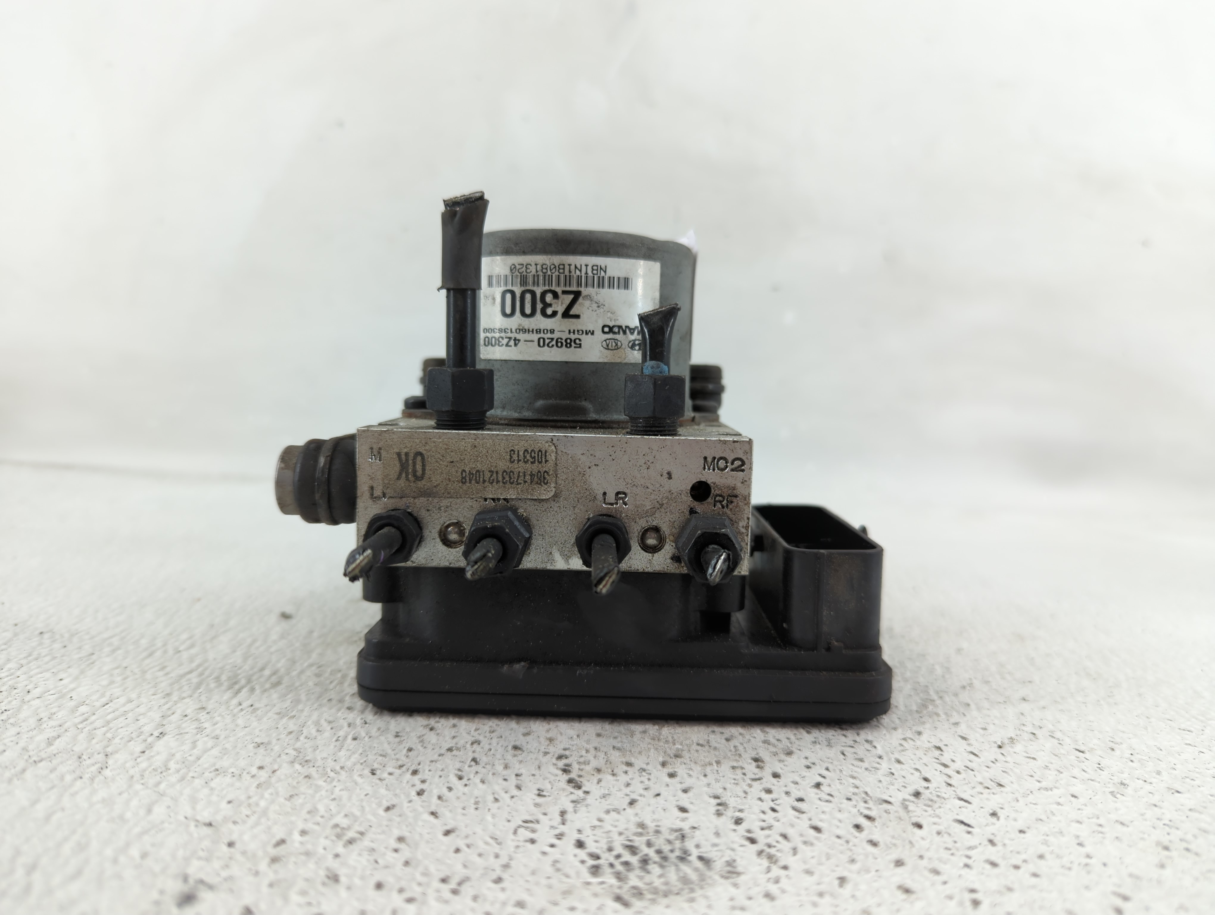 2017-2018 Hyundai Santa Fe Abs Pump Control Module 1145194 - Oemusedautoparts1.com