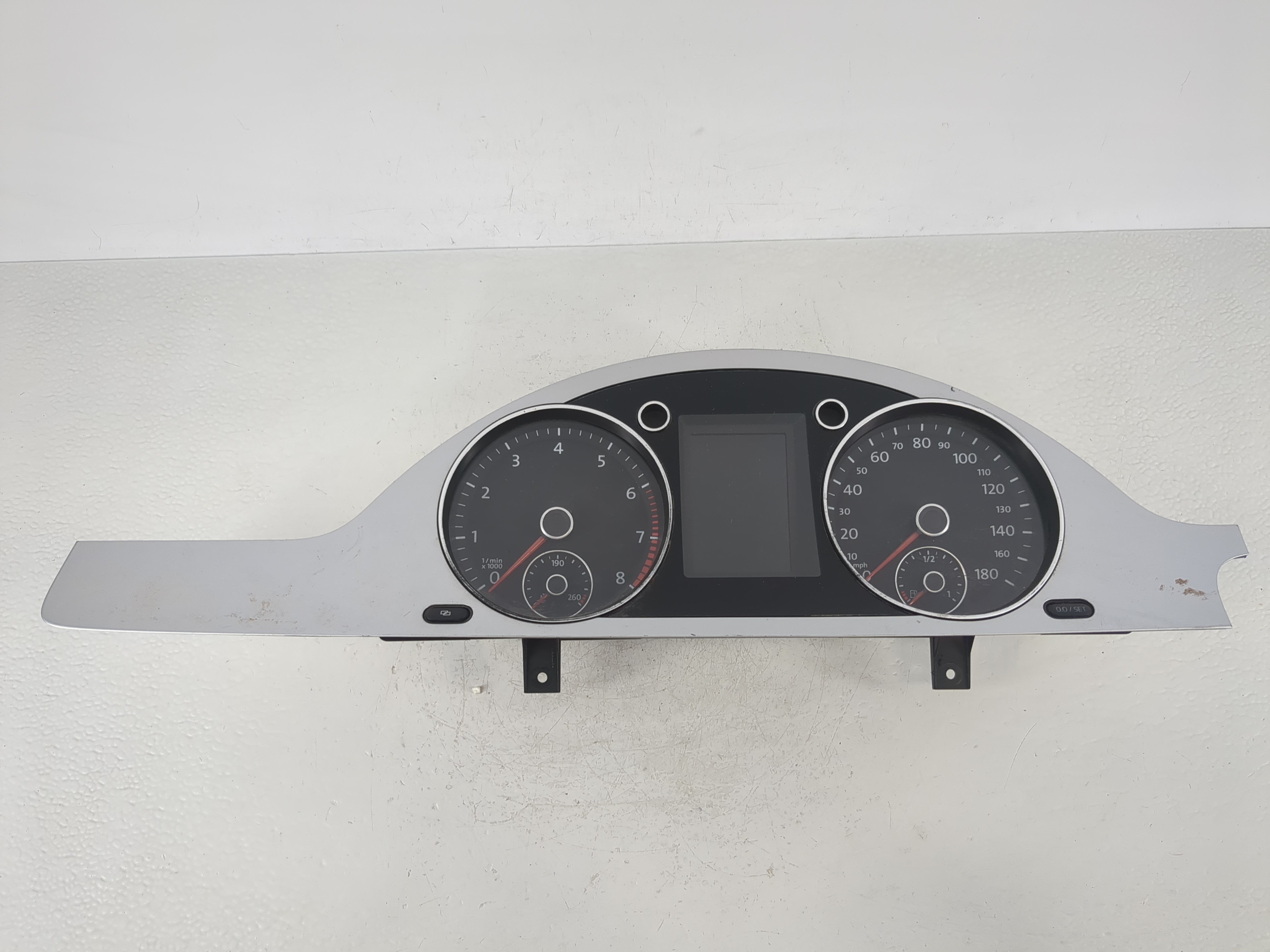 Picture of 2009-2009 Volkswagen Cc Speedometer Instrument Cluster Gauges 1145277