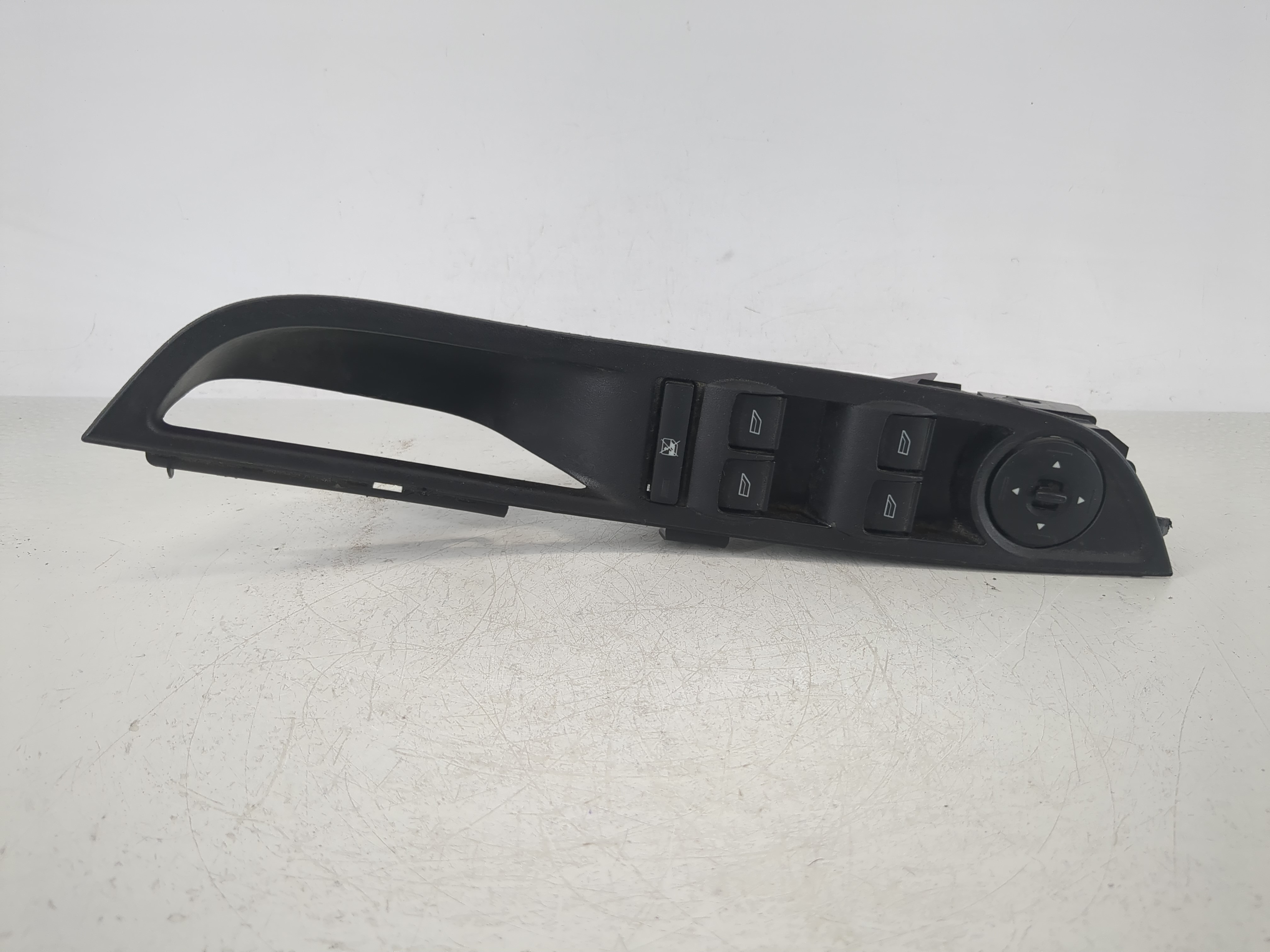 2012-2018 Ford Focus Driver Left Door Master Power Window Switch 1145288 - Oemusedautoparts1.com