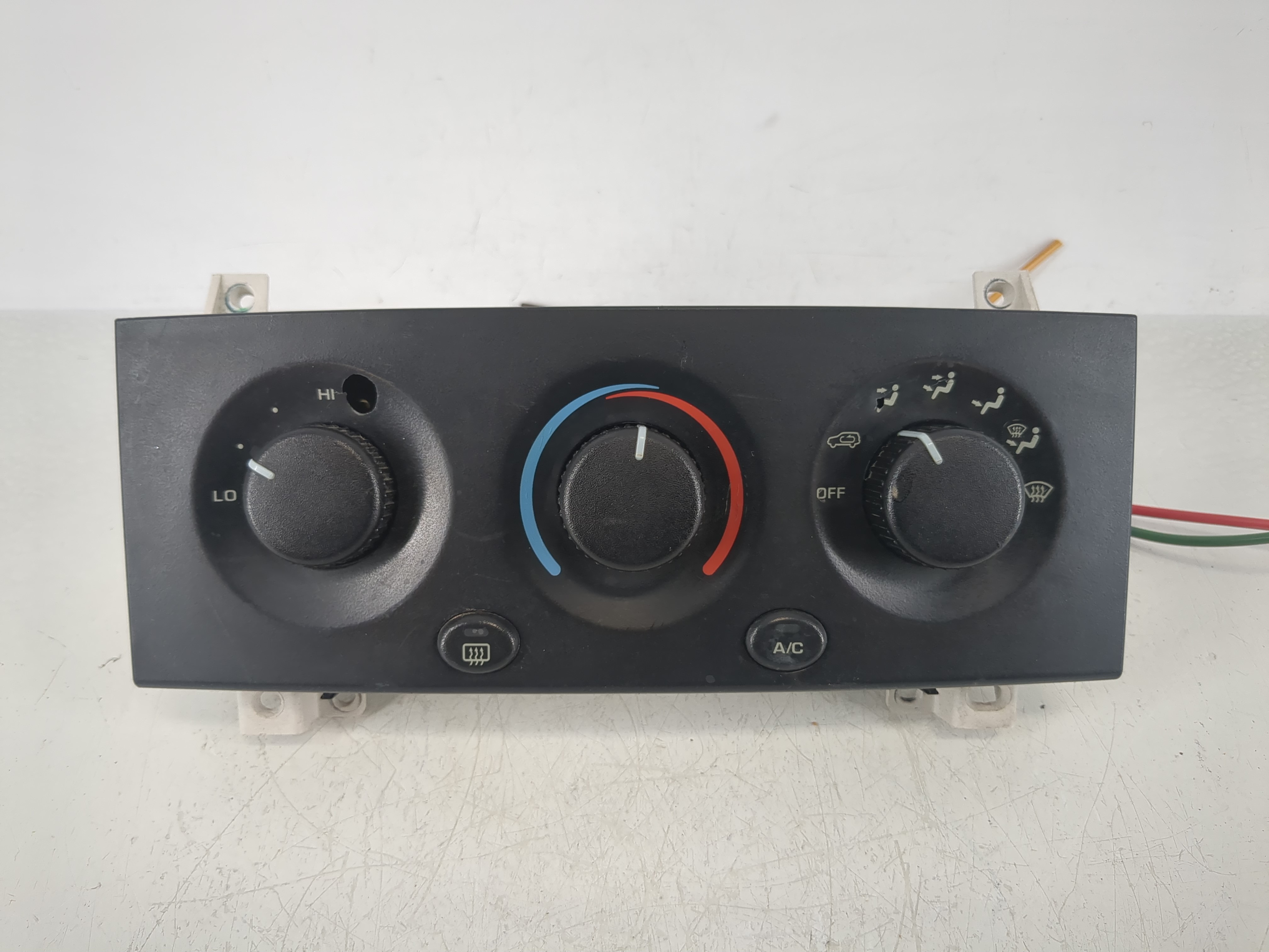 1999-2004 Jeep Grand Cherokee Ac Heater Climate Control Temperature Oem 1145310 - Oemusedautoparts1.com